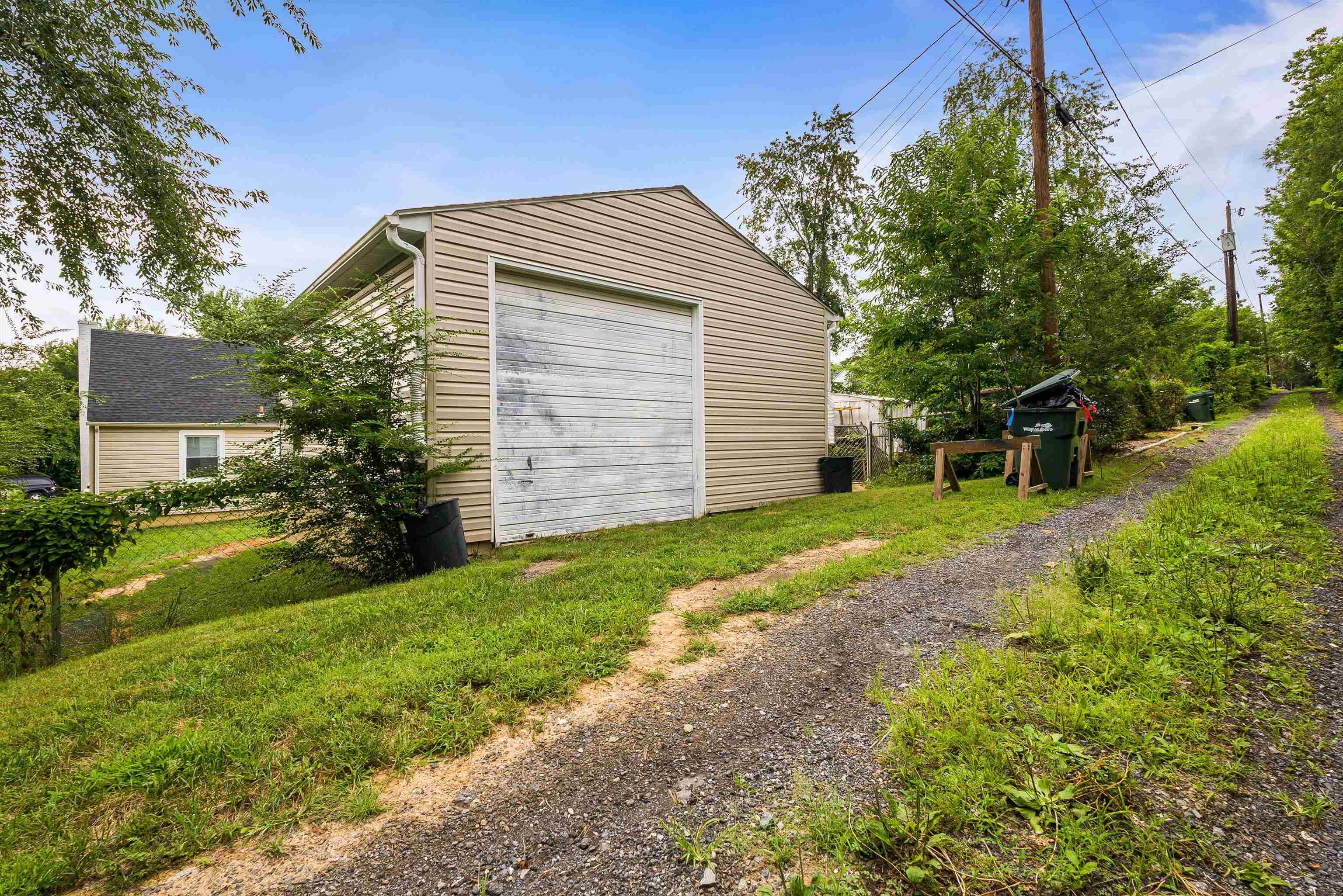 404 JAMES AVE, WAYNESBORO, Virginia 22980, 3 Bedrooms Bedrooms, ,1 BathroomBathrooms,Residential,404 JAMES AVE,667385 MLS # 667385