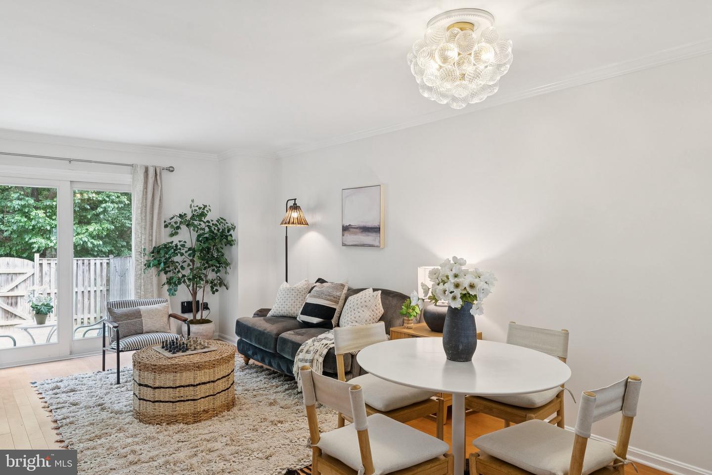 6316 CHIMNEY WOOD CT, ALEXANDRIA, Virginia 22306, 2 Bedrooms Bedrooms, ,3 BathroomsBathrooms,Residential,For sale,6316 CHIMNEY WOOD CT,VAFX2247586 MLS # VAFX2247586