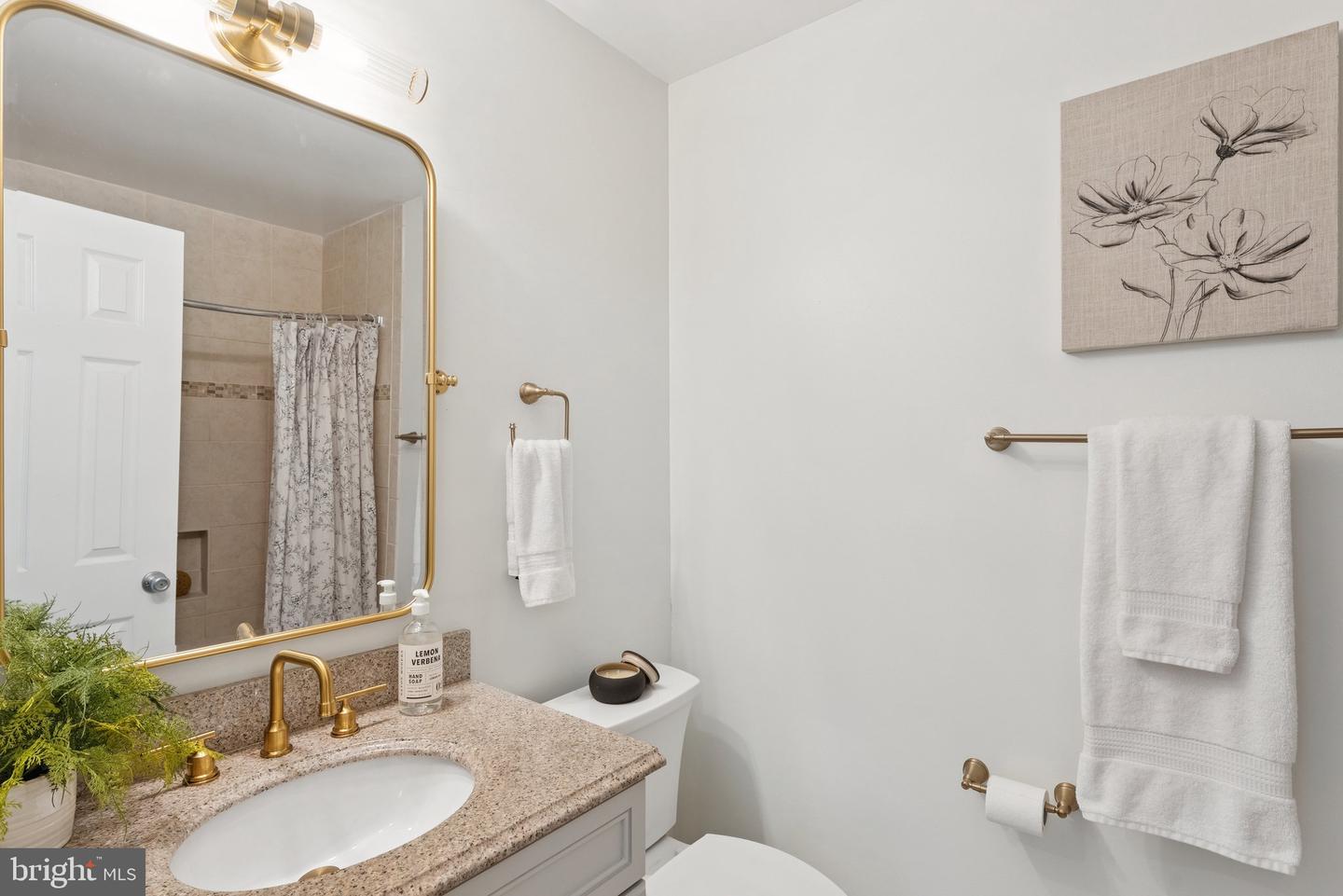 6316 CHIMNEY WOOD CT, ALEXANDRIA, Virginia 22306, 2 Bedrooms Bedrooms, ,3 BathroomsBathrooms,Residential,For sale,6316 CHIMNEY WOOD CT,VAFX2247586 MLS # VAFX2247586
