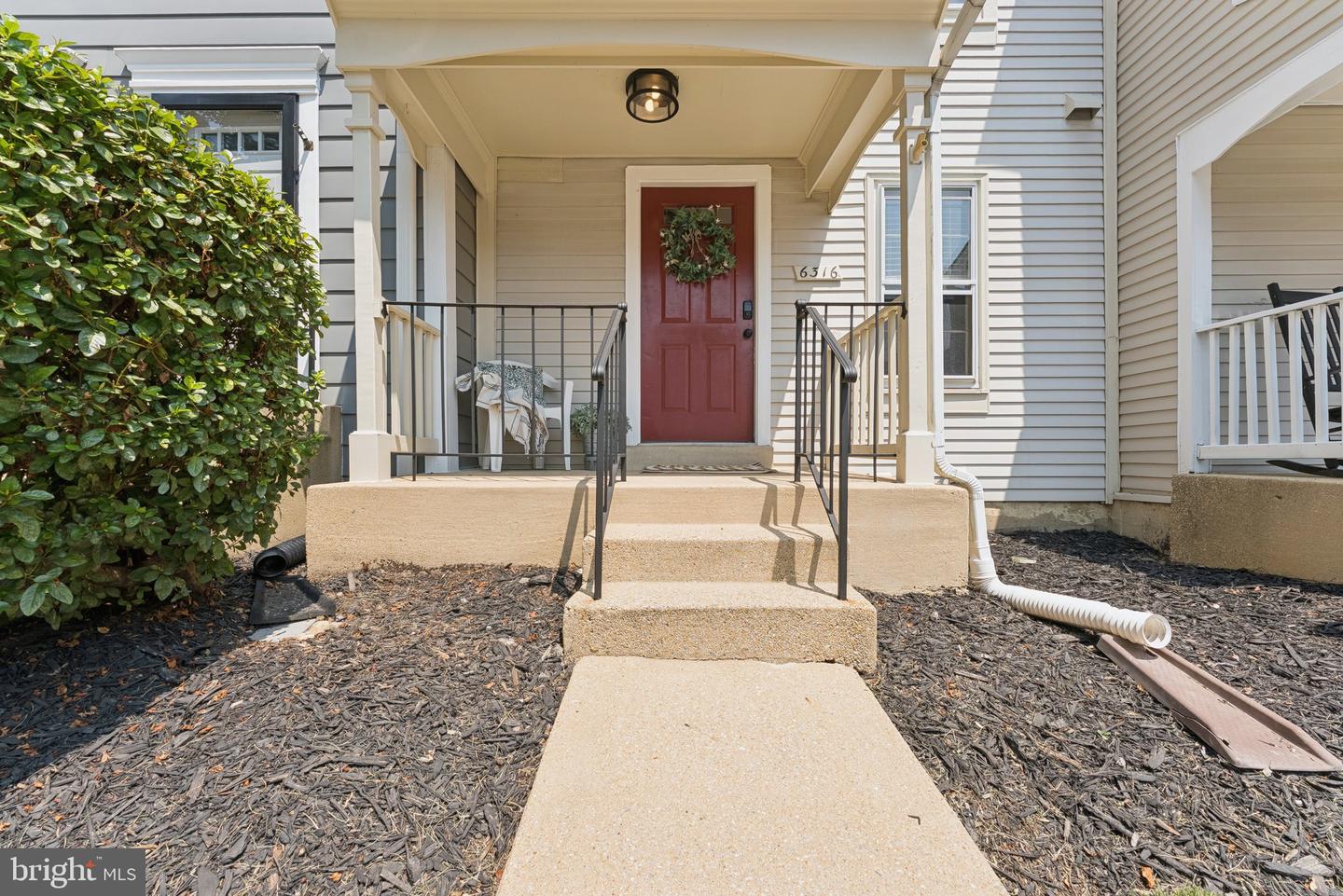 6316 CHIMNEY WOOD CT, ALEXANDRIA, Virginia 22306, 2 Bedrooms Bedrooms, ,3 BathroomsBathrooms,Residential,For sale,6316 CHIMNEY WOOD CT,VAFX2247586 MLS # VAFX2247586