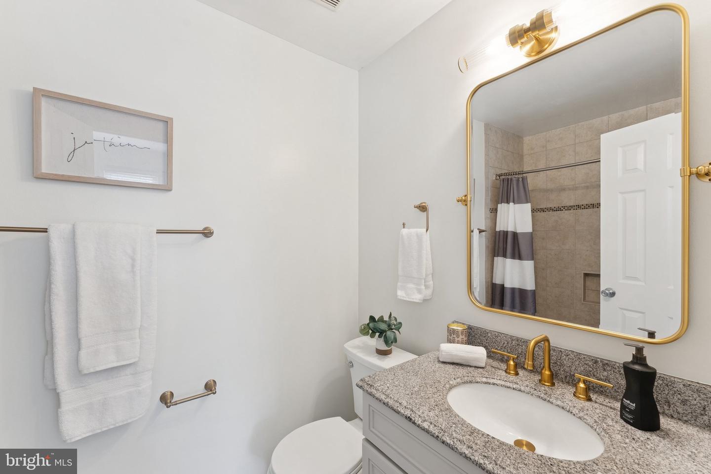 6316 CHIMNEY WOOD CT, ALEXANDRIA, Virginia 22306, 2 Bedrooms Bedrooms, ,3 BathroomsBathrooms,Residential,For sale,6316 CHIMNEY WOOD CT,VAFX2247586 MLS # VAFX2247586