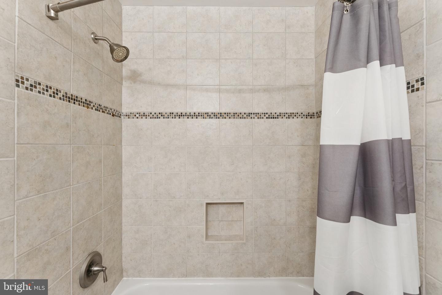 6316 CHIMNEY WOOD CT, ALEXANDRIA, Virginia 22306, 2 Bedrooms Bedrooms, ,3 BathroomsBathrooms,Residential,For sale,6316 CHIMNEY WOOD CT,VAFX2247586 MLS # VAFX2247586