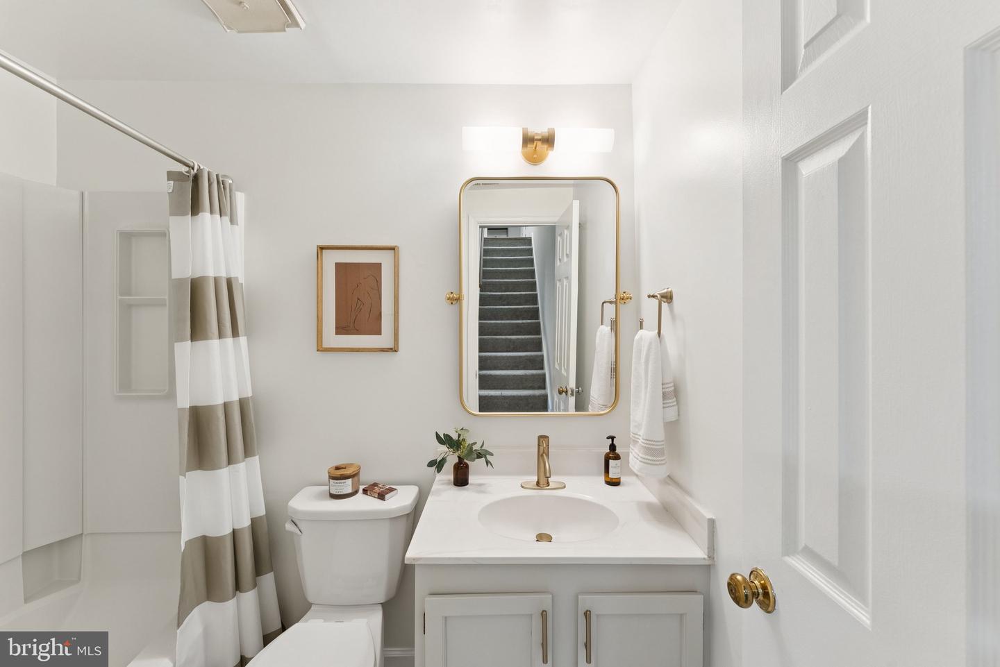 6316 CHIMNEY WOOD CT, ALEXANDRIA, Virginia 22306, 2 Bedrooms Bedrooms, ,3 BathroomsBathrooms,Residential,For sale,6316 CHIMNEY WOOD CT,VAFX2247586 MLS # VAFX2247586