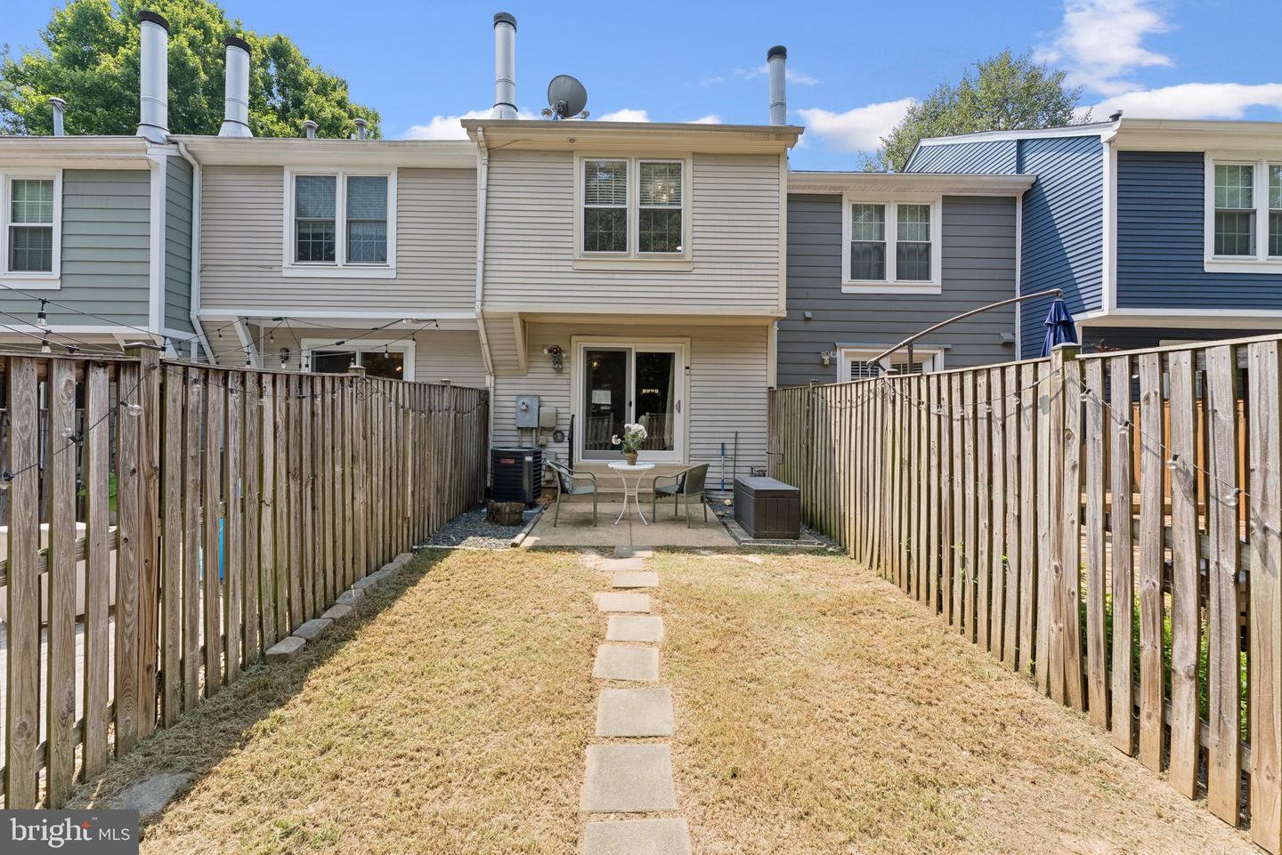6316 CHIMNEY WOOD CT, ALEXANDRIA, Virginia 22306, 2 Bedrooms Bedrooms, ,3 BathroomsBathrooms,Residential,For sale,6316 CHIMNEY WOOD CT,VAFX2247586 MLS # VAFX2247586