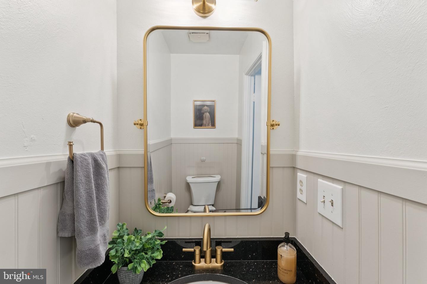 6316 CHIMNEY WOOD CT, ALEXANDRIA, Virginia 22306, 2 Bedrooms Bedrooms, ,3 BathroomsBathrooms,Residential,For sale,6316 CHIMNEY WOOD CT,VAFX2247586 MLS # VAFX2247586