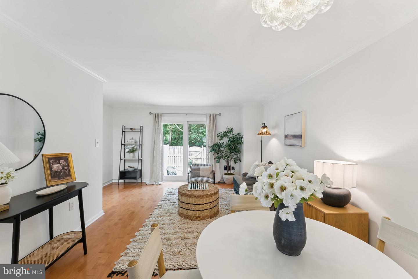6316 CHIMNEY WOOD CT, ALEXANDRIA, Virginia 22306, 2 Bedrooms Bedrooms, ,3 BathroomsBathrooms,Residential,For sale,6316 CHIMNEY WOOD CT,VAFX2247586 MLS # VAFX2247586