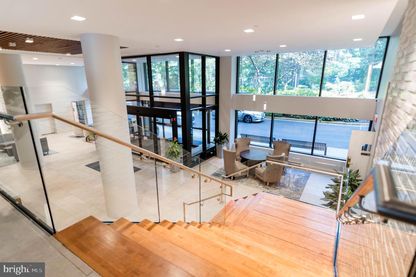 3800 POWELL LN #1022, FALLS CHURCH, Virginia 22041, 3 Bedrooms Bedrooms, ,2 BathroomsBathrooms,Residential,For sale,3800 POWELL LN #1022,VAFX2248254 MLS # VAFX2248254