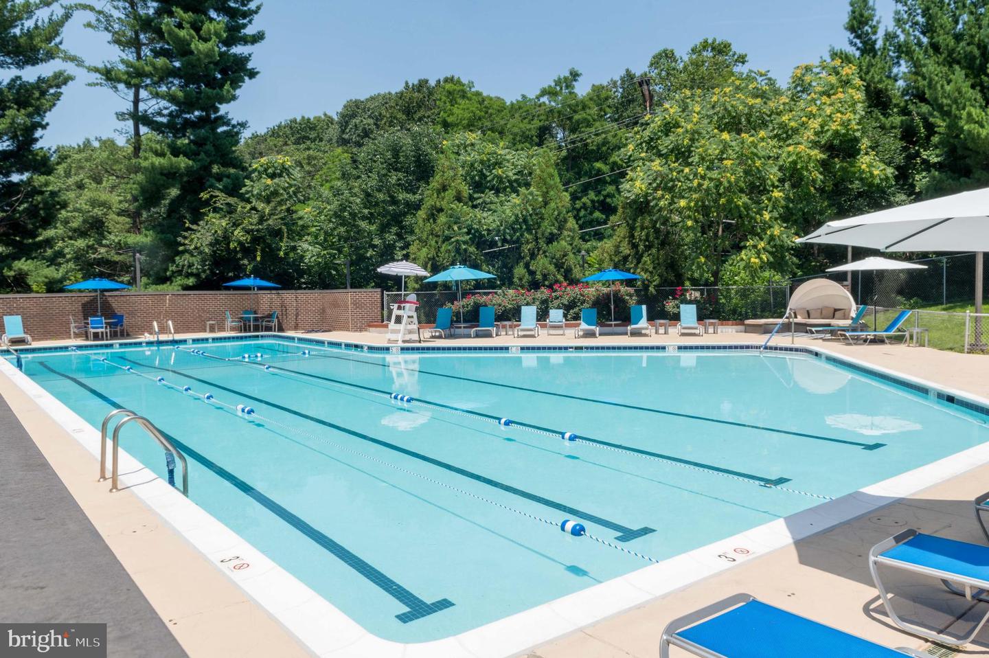 3800 POWELL LN #1022, FALLS CHURCH, Virginia 22041, 3 Bedrooms Bedrooms, ,2 BathroomsBathrooms,Residential,For sale,3800 POWELL LN #1022,VAFX2248254 MLS # VAFX2248254