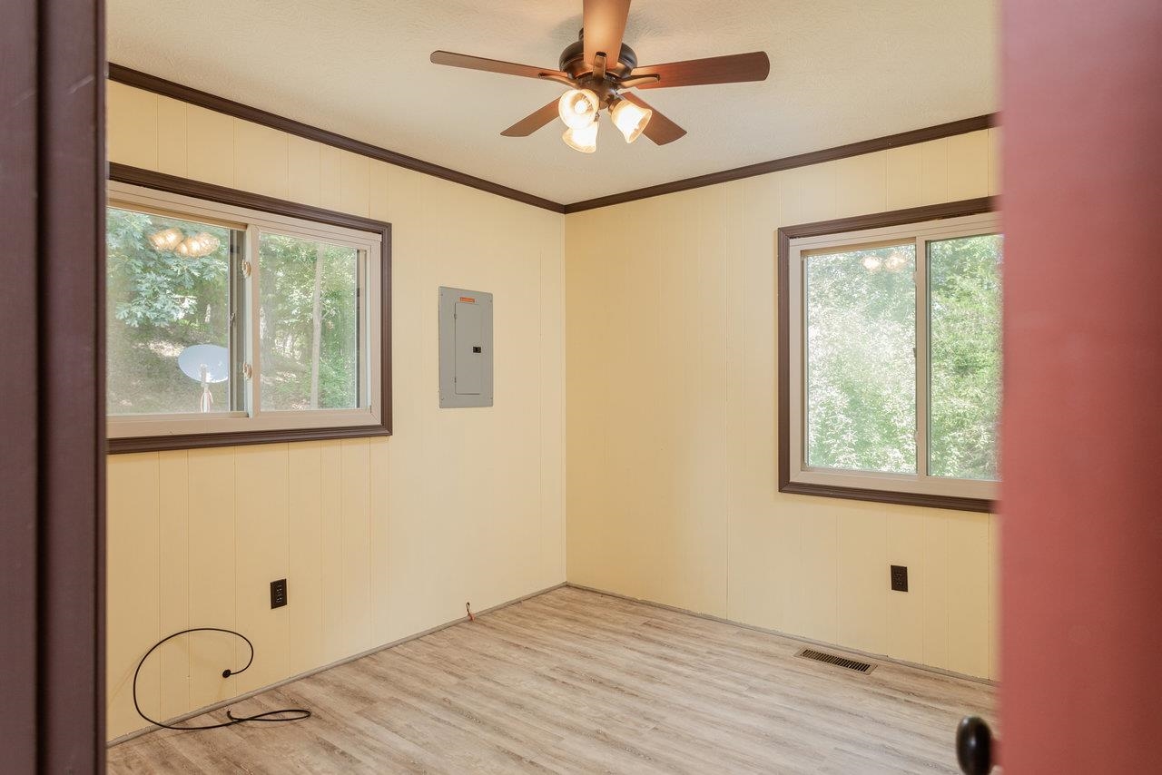 17341 STARSTONE DR, BROADWAY, Virginia 22815, 2 Bedrooms Bedrooms, ,1 BathroomBathrooms,Residential,17341 STARSTONE DR,667405 MLS # 667405