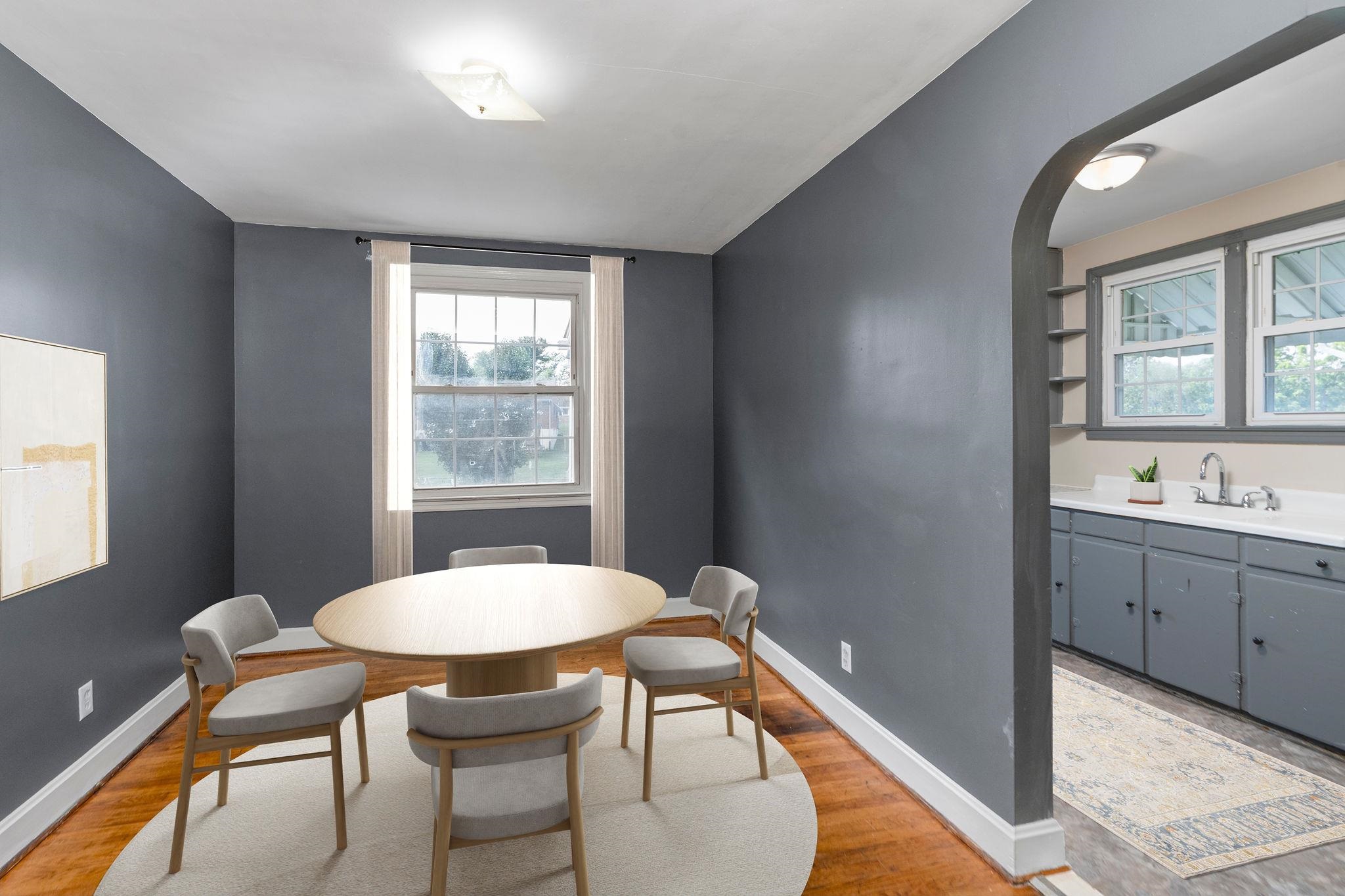 2414 CHESAPEAKE ST, STAUNTON, Virginia 24401, 2 Bedrooms Bedrooms, ,1 BathroomBathrooms,Residential,2414 CHESAPEAKE ST,667410 MLS # 667410