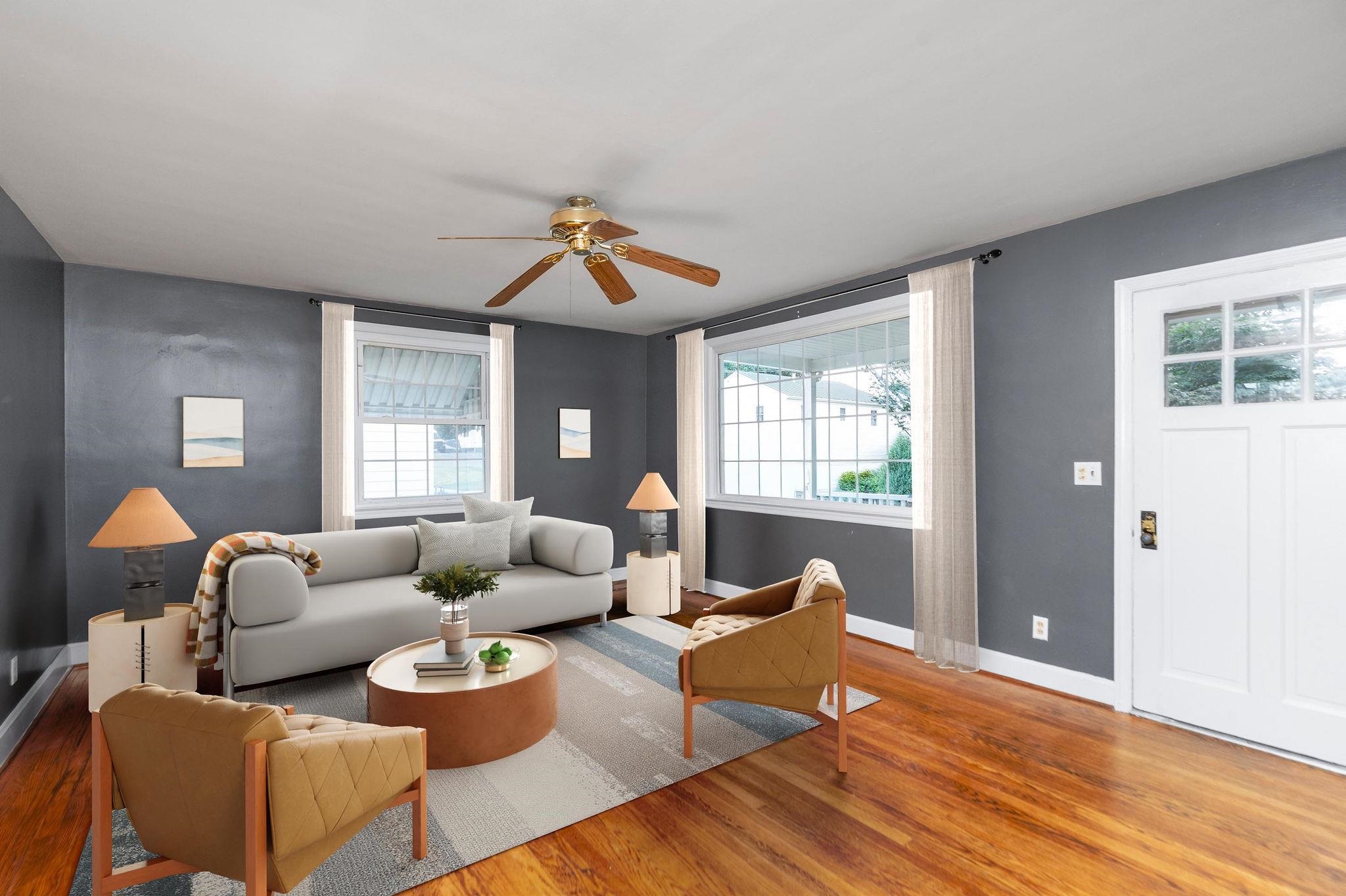 2414 CHESAPEAKE ST, STAUNTON, Virginia 24401, 2 Bedrooms Bedrooms, ,1 BathroomBathrooms,Residential,2414 CHESAPEAKE ST,667410 MLS # 667410