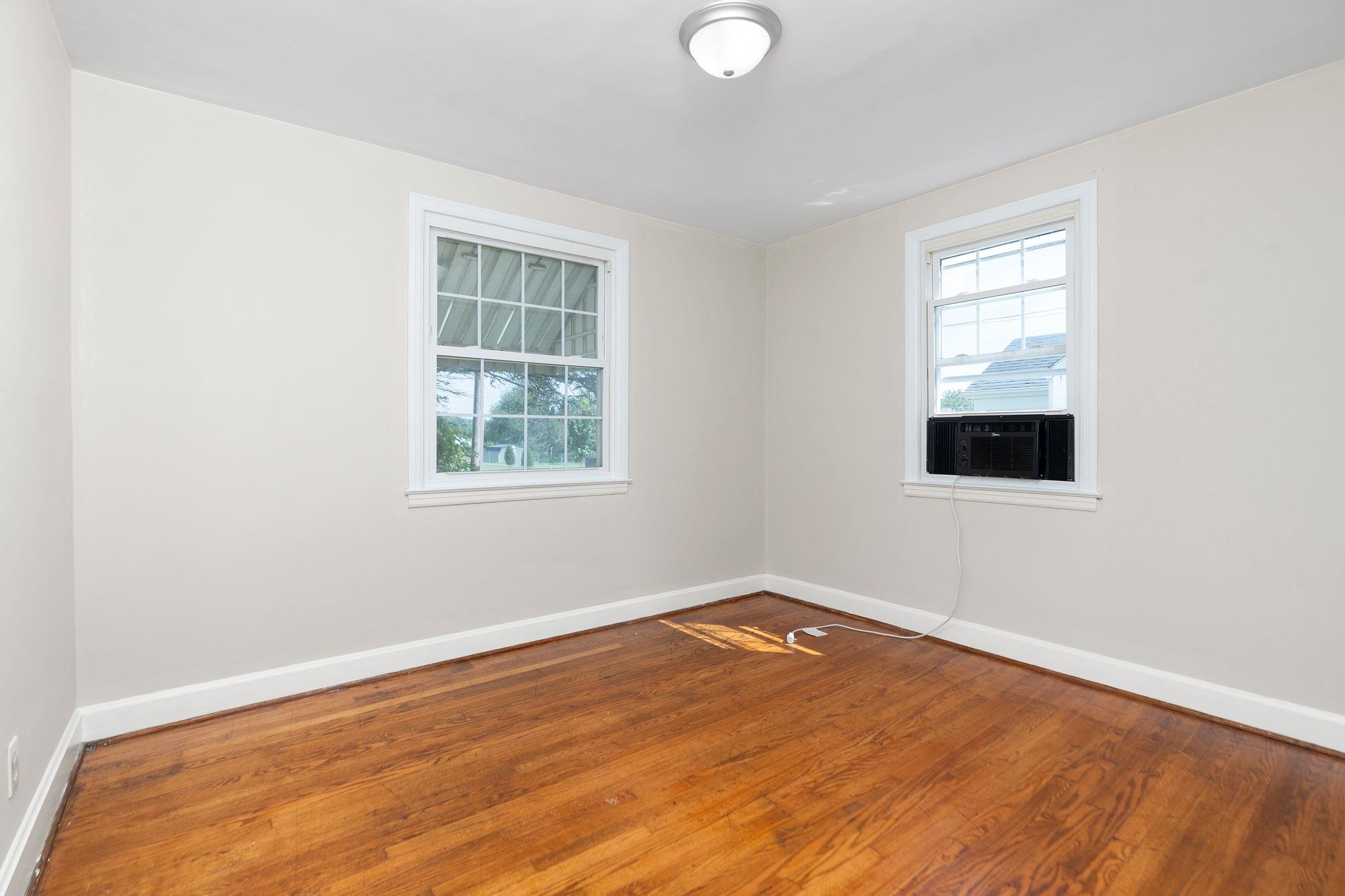 2414 CHESAPEAKE ST, STAUNTON, Virginia 24401, 2 Bedrooms Bedrooms, ,1 BathroomBathrooms,Residential,2414 CHESAPEAKE ST,667410 MLS # 667410
