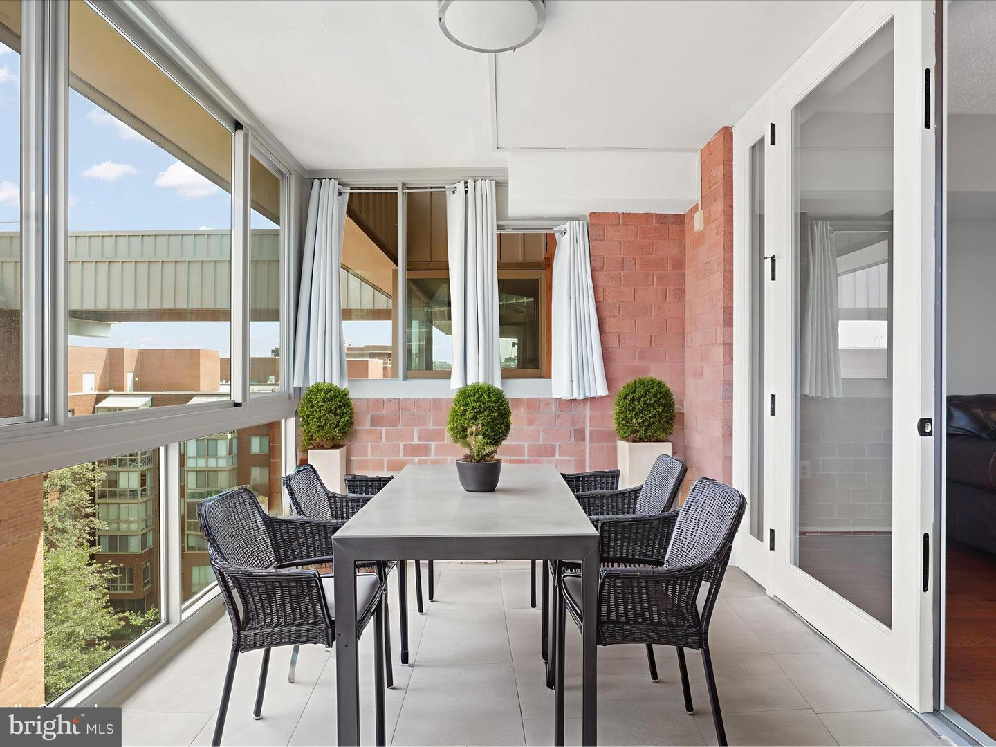 1001 N VERMONT ST #910, ARLINGTON, Virginia 22201, 1 Bedroom Bedrooms, ,1 BathroomBathrooms,Residential,For sale,1001 N VERMONT ST #910,VAAR2059566 MLS # VAAR2059566