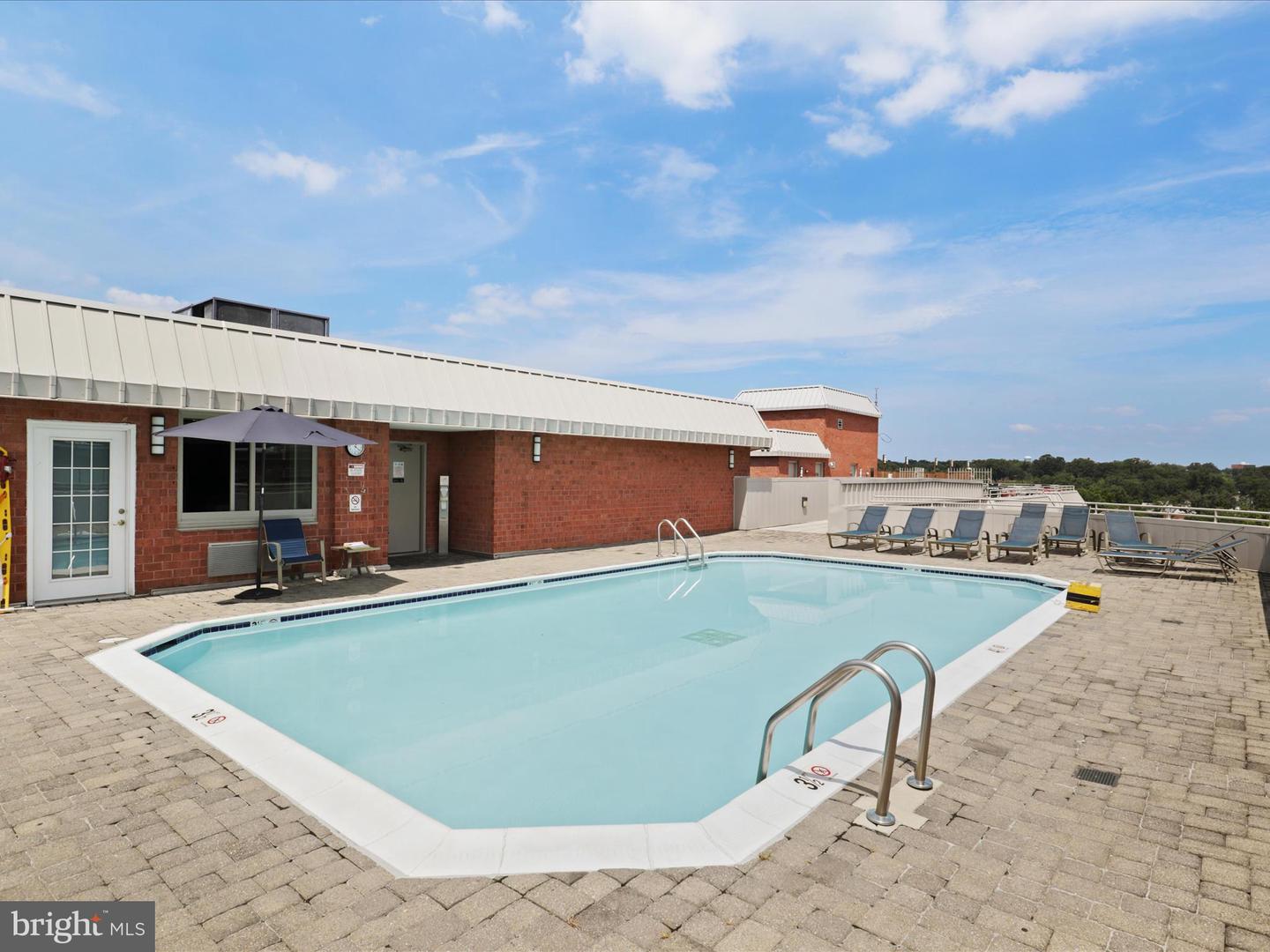 1001 N VERMONT ST #910, ARLINGTON, Virginia 22201, 1 Bedroom Bedrooms, ,1 BathroomBathrooms,Residential,For sale,1001 N VERMONT ST #910,VAAR2059566 MLS # VAAR2059566