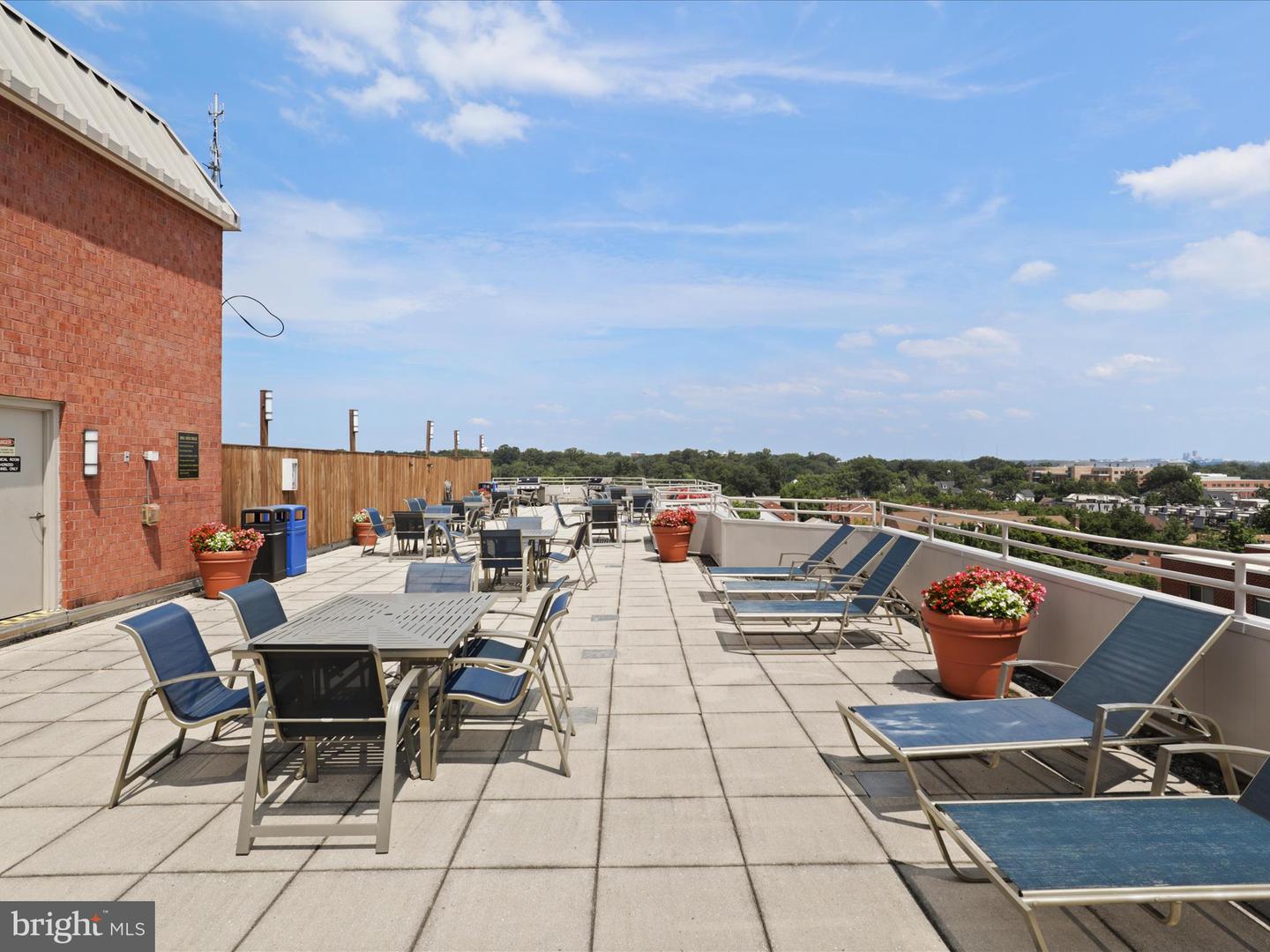 1001 N VERMONT ST #910, ARLINGTON, Virginia 22201, 1 Bedroom Bedrooms, ,1 BathroomBathrooms,Residential,For sale,1001 N VERMONT ST #910,VAAR2059566 MLS # VAAR2059566