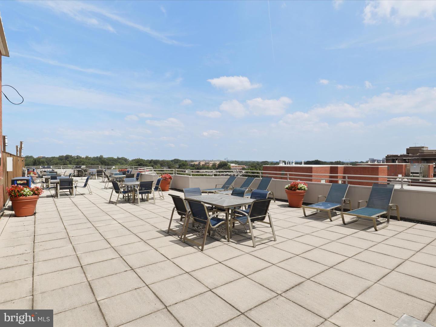 1001 N VERMONT ST #910, ARLINGTON, Virginia 22201, 1 Bedroom Bedrooms, ,1 BathroomBathrooms,Residential,For sale,1001 N VERMONT ST #910,VAAR2059566 MLS # VAAR2059566