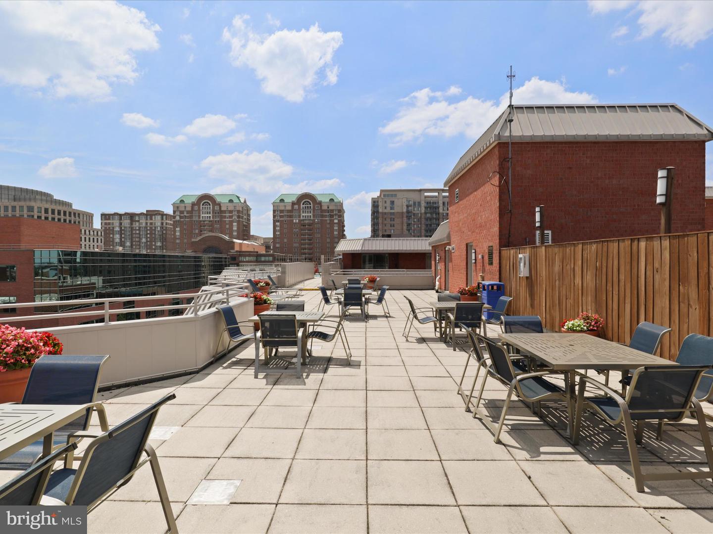 1001 N VERMONT ST #910, ARLINGTON, Virginia 22201, 1 Bedroom Bedrooms, ,1 BathroomBathrooms,Residential,For sale,1001 N VERMONT ST #910,VAAR2059566 MLS # VAAR2059566