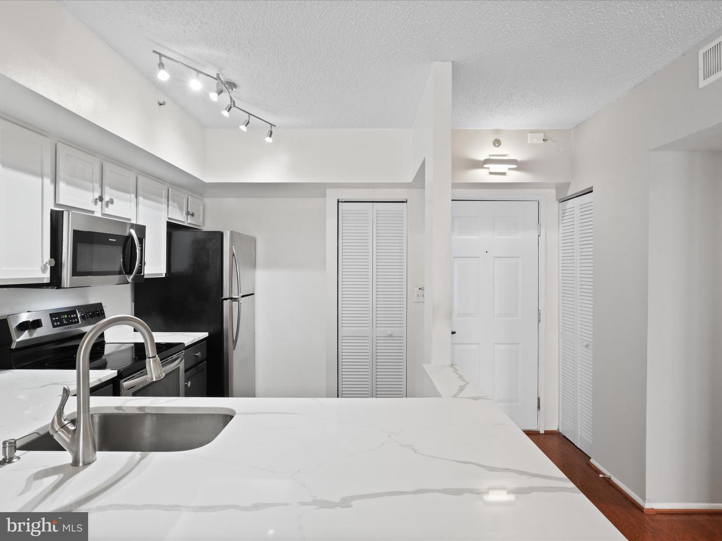 1001 N VERMONT ST #910, ARLINGTON, Virginia 22201, 1 Bedroom Bedrooms, ,1 BathroomBathrooms,Residential,For sale,1001 N VERMONT ST #910,VAAR2059566 MLS # VAAR2059566