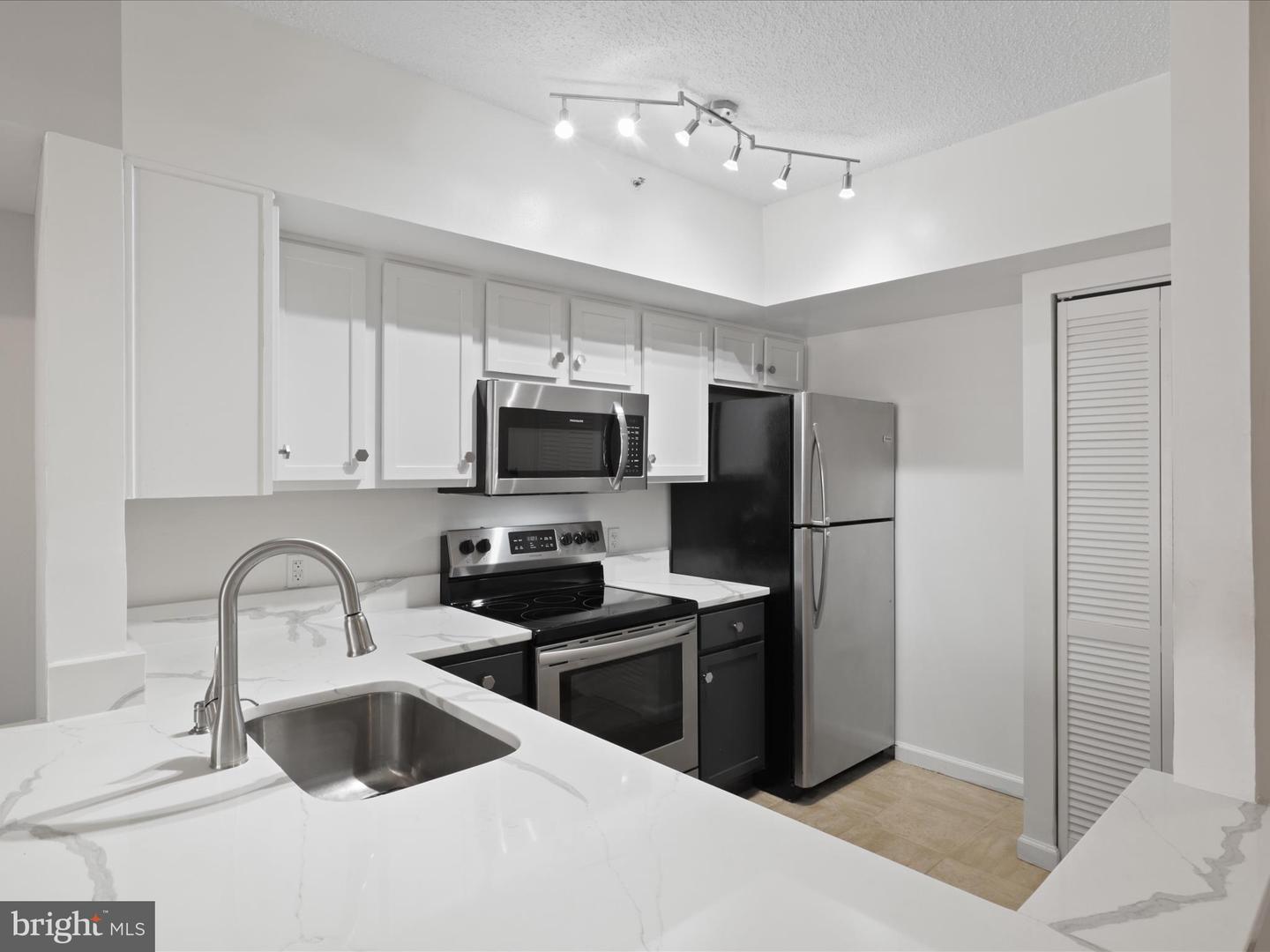 1001 N VERMONT ST #910, ARLINGTON, Virginia 22201, 1 Bedroom Bedrooms, ,1 BathroomBathrooms,Residential,For sale,1001 N VERMONT ST #910,VAAR2059566 MLS # VAAR2059566