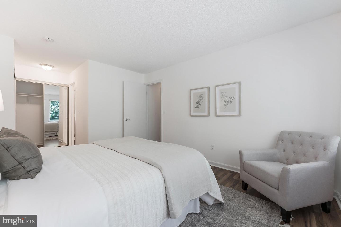 11733-D SUMMERCHASE CIR #1733D, RESTON, Virginia 20194, 2 Bedrooms Bedrooms, ,2 BathroomsBathrooms,Residential,For sale,11733-D SUMMERCHASE CIR #1733D,VAFX2249244 MLS # VAFX2249244