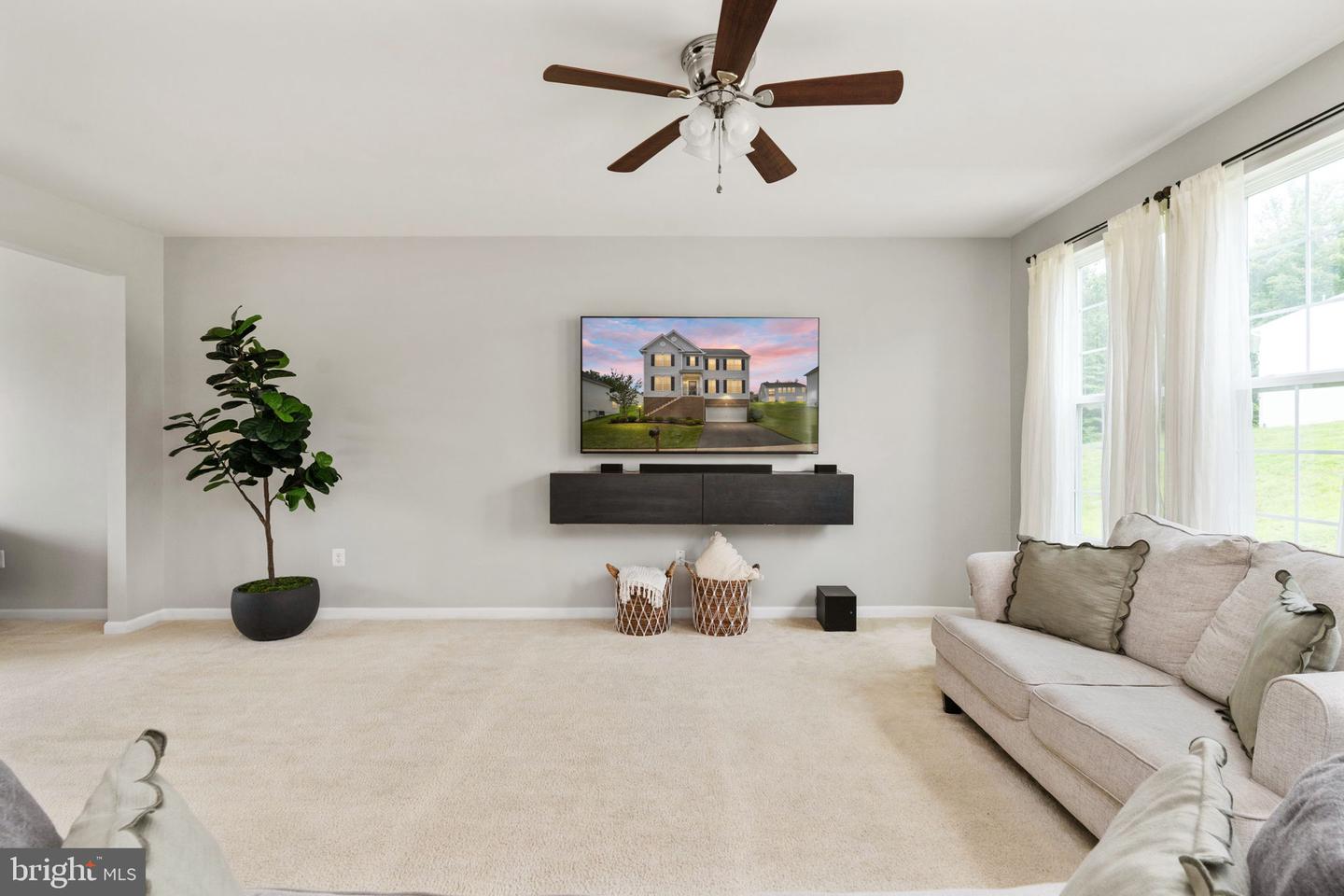 14 CLYDESDALE RD, FREDERICKSBURG, Virginia 22405, 4 Bedrooms Bedrooms, ,3 BathroomsBathrooms,Residential,For sale,14 CLYDESDALE RD,VAST2040092 MLS # VAST2040092
