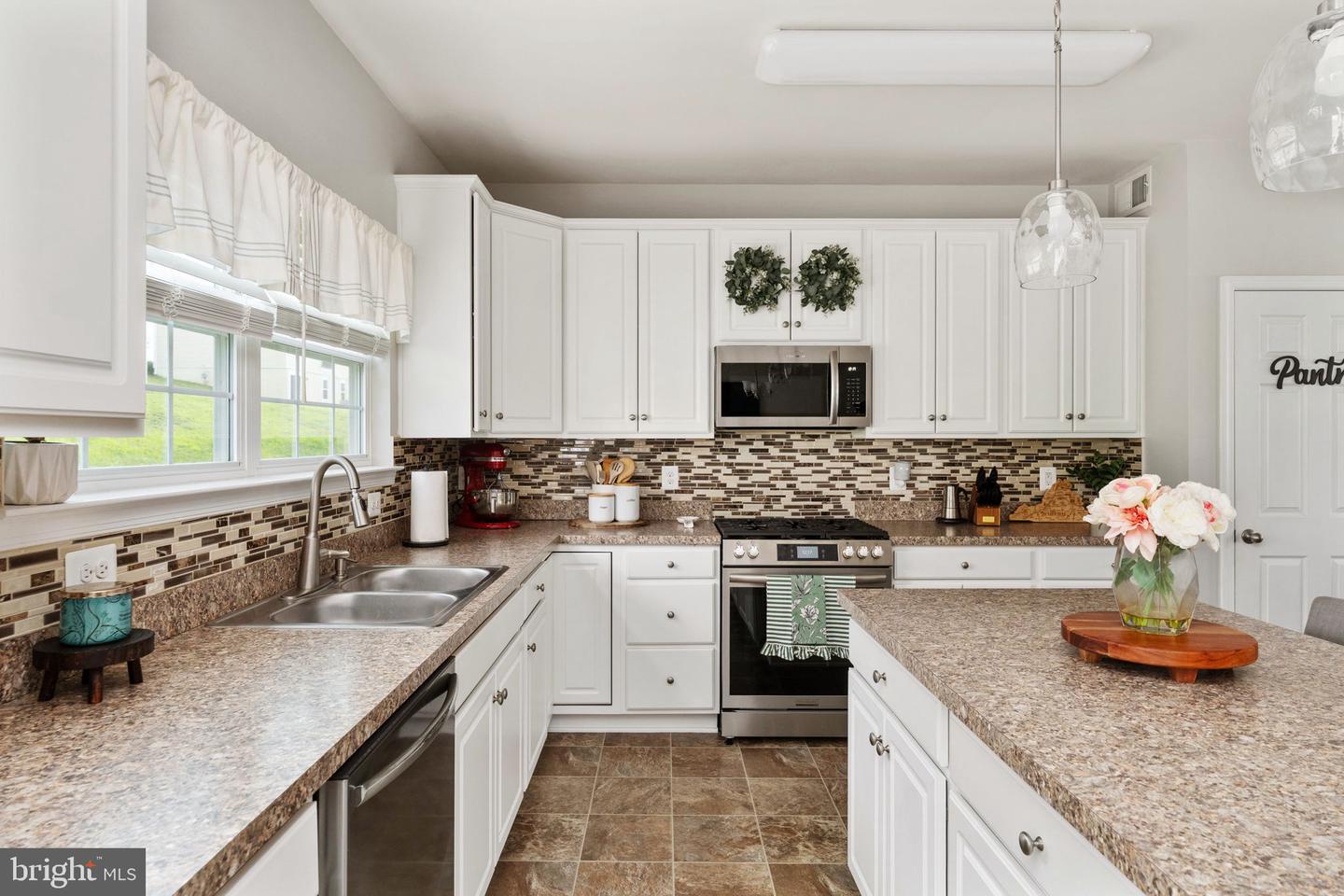 14 CLYDESDALE RD, FREDERICKSBURG, Virginia 22405, 4 Bedrooms Bedrooms, ,3 BathroomsBathrooms,Residential,For sale,14 CLYDESDALE RD,VAST2040092 MLS # VAST2040092