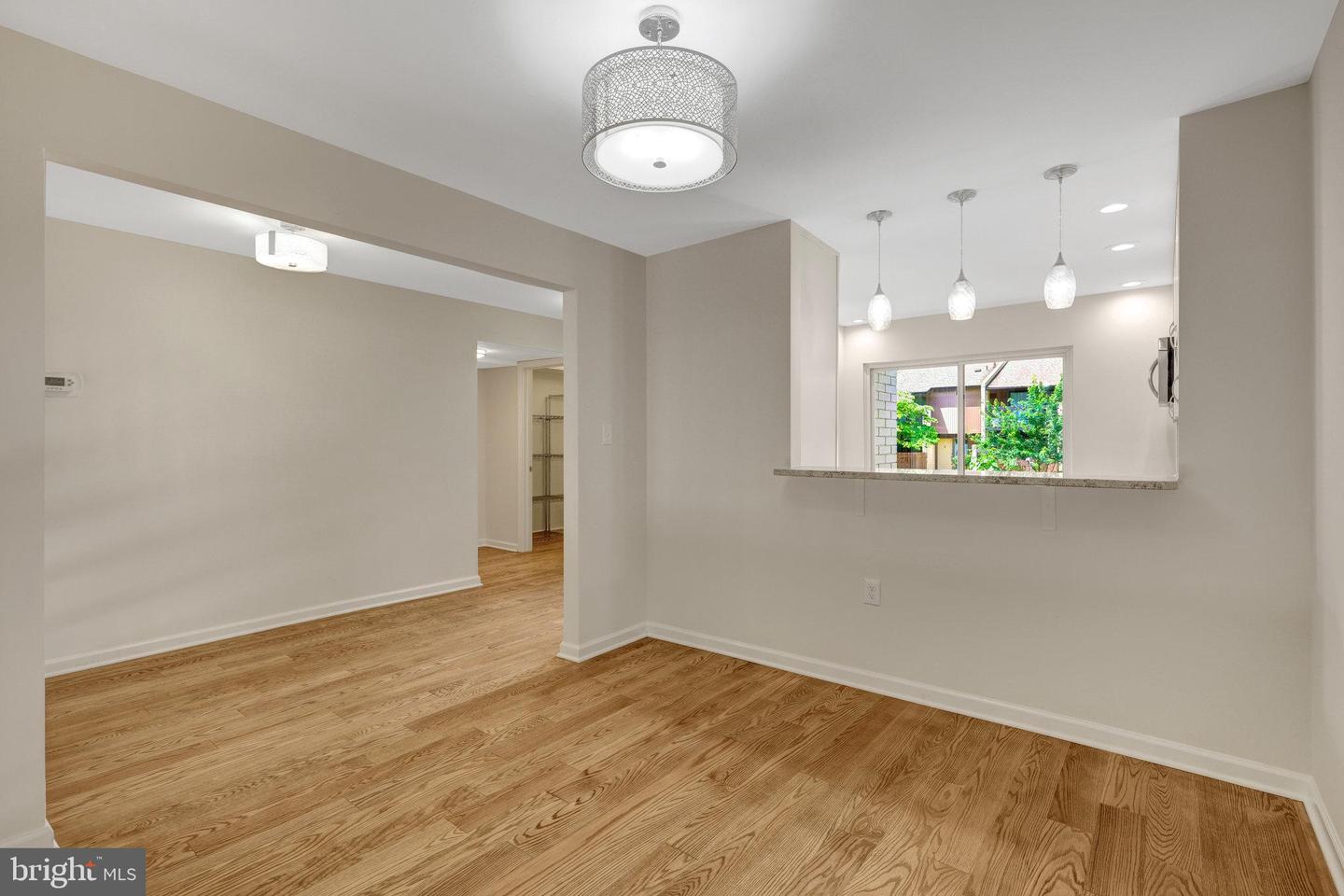 11136 SAFFOLD WAY, RESTON, Virginia 20190, 3 Bedrooms Bedrooms, ,2 BathroomsBathrooms,Residential,For sale,11136 SAFFOLD WAY,VAFX2250172 MLS # VAFX2250172
