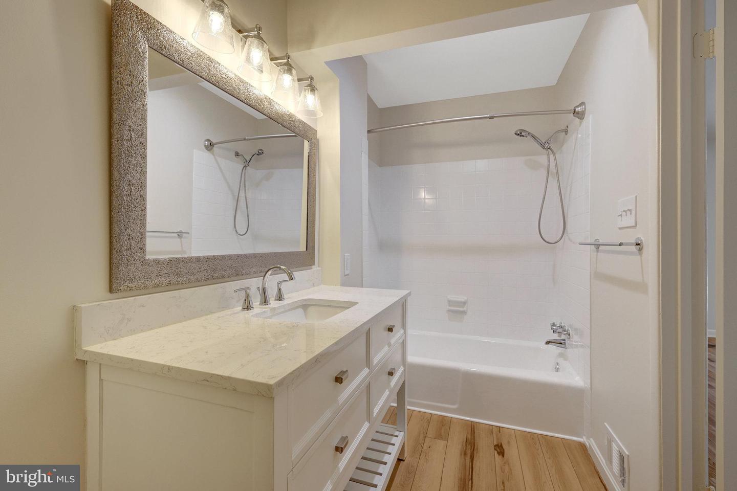 11136 SAFFOLD WAY, RESTON, Virginia 20190, 3 Bedrooms Bedrooms, ,2 BathroomsBathrooms,Residential,For sale,11136 SAFFOLD WAY,VAFX2250172 MLS # VAFX2250172