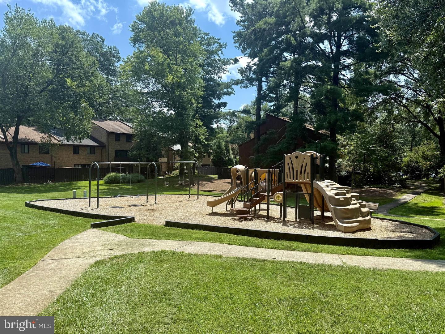 11136 SAFFOLD WAY, RESTON, Virginia 20190, 3 Bedrooms Bedrooms, ,2 BathroomsBathrooms,Residential,For sale,11136 SAFFOLD WAY,VAFX2250172 MLS # VAFX2250172