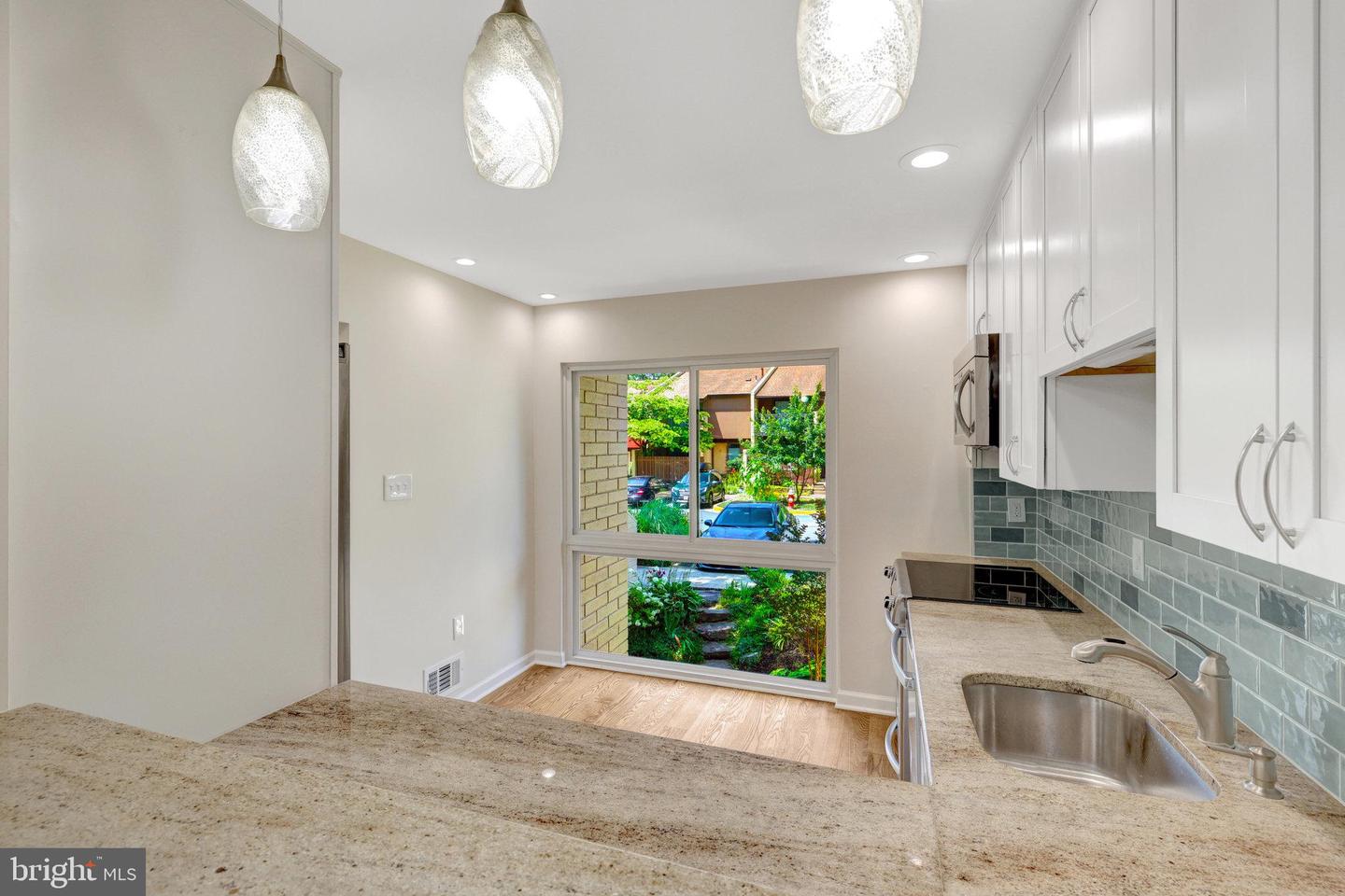 11136 SAFFOLD WAY, RESTON, Virginia 20190, 3 Bedrooms Bedrooms, ,2 BathroomsBathrooms,Residential,For sale,11136 SAFFOLD WAY,VAFX2250172 MLS # VAFX2250172