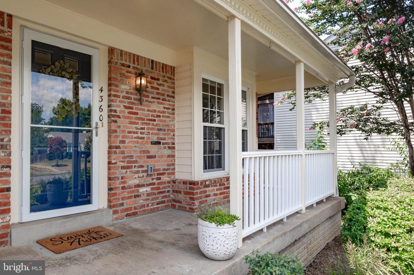 4360 SILAS HUTCHINSON DR, CHANTILLY, Virginia 20151, 4 Bedrooms Bedrooms, ,2 BathroomsBathrooms,Residential,For sale,4360 SILAS HUTCHINSON DR,VAFX2250186 MLS # VAFX2250186
