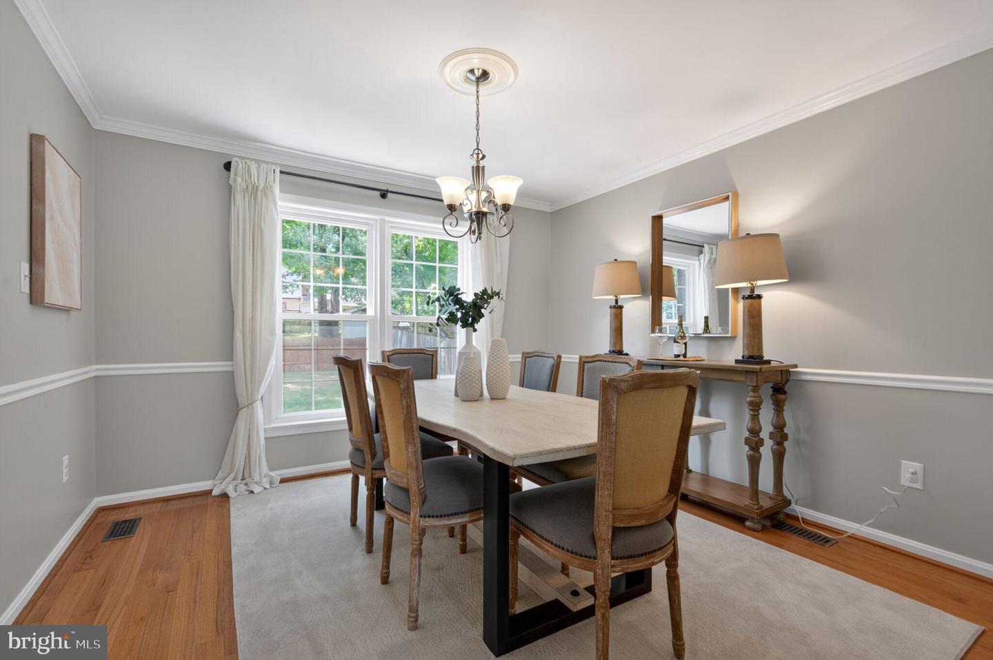 4360 SILAS HUTCHINSON DR, CHANTILLY, Virginia 20151, 4 Bedrooms Bedrooms, ,2 BathroomsBathrooms,Residential,For sale,4360 SILAS HUTCHINSON DR,VAFX2250186 MLS # VAFX2250186