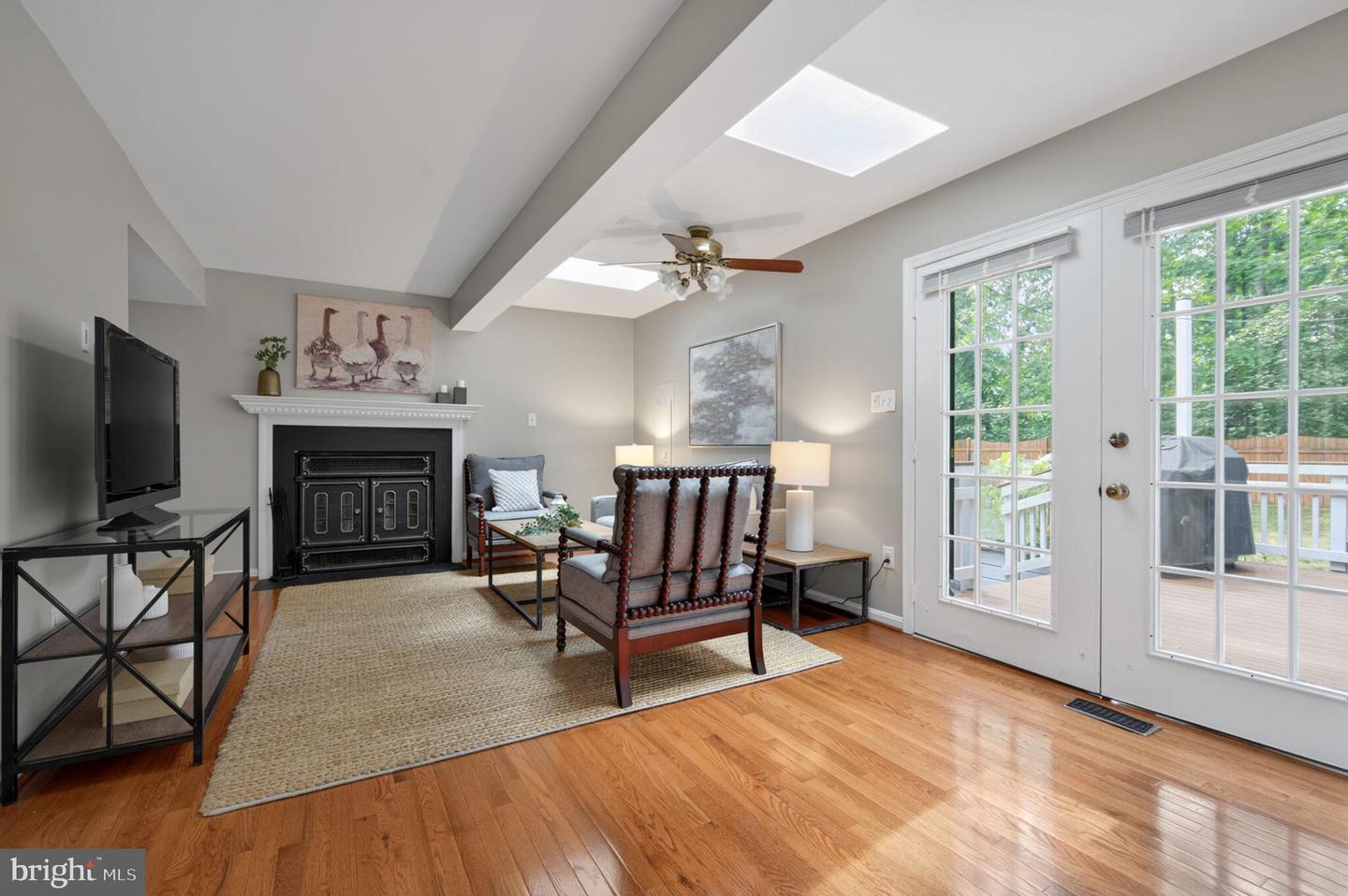 4360 SILAS HUTCHINSON DR, CHANTILLY, Virginia 20151, 4 Bedrooms Bedrooms, ,2 BathroomsBathrooms,Residential,For sale,4360 SILAS HUTCHINSON DR,VAFX2250186 MLS # VAFX2250186