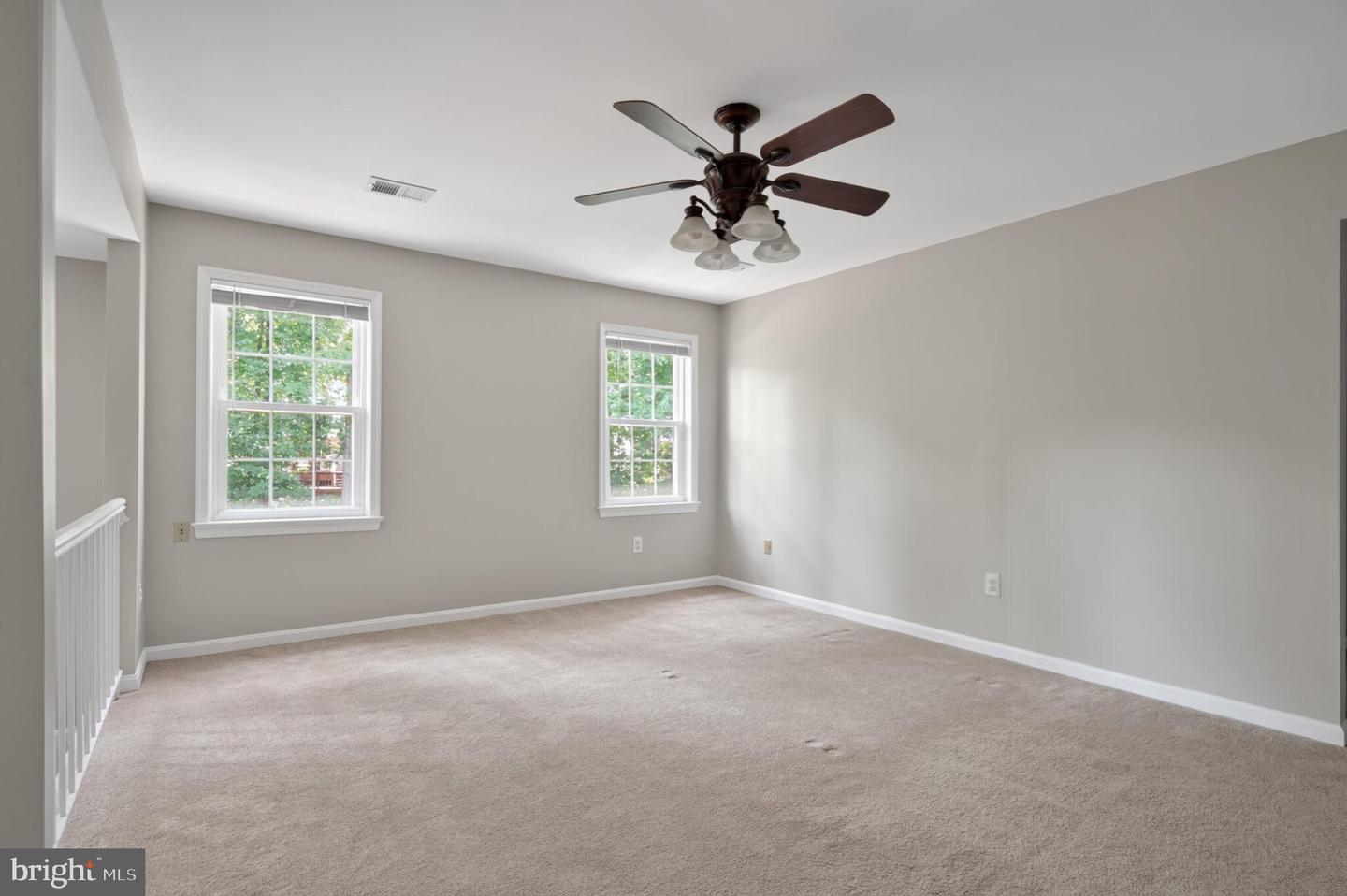4360 SILAS HUTCHINSON DR, CHANTILLY, Virginia 20151, 4 Bedrooms Bedrooms, ,2 BathroomsBathrooms,Residential,For sale,4360 SILAS HUTCHINSON DR,VAFX2250186 MLS # VAFX2250186