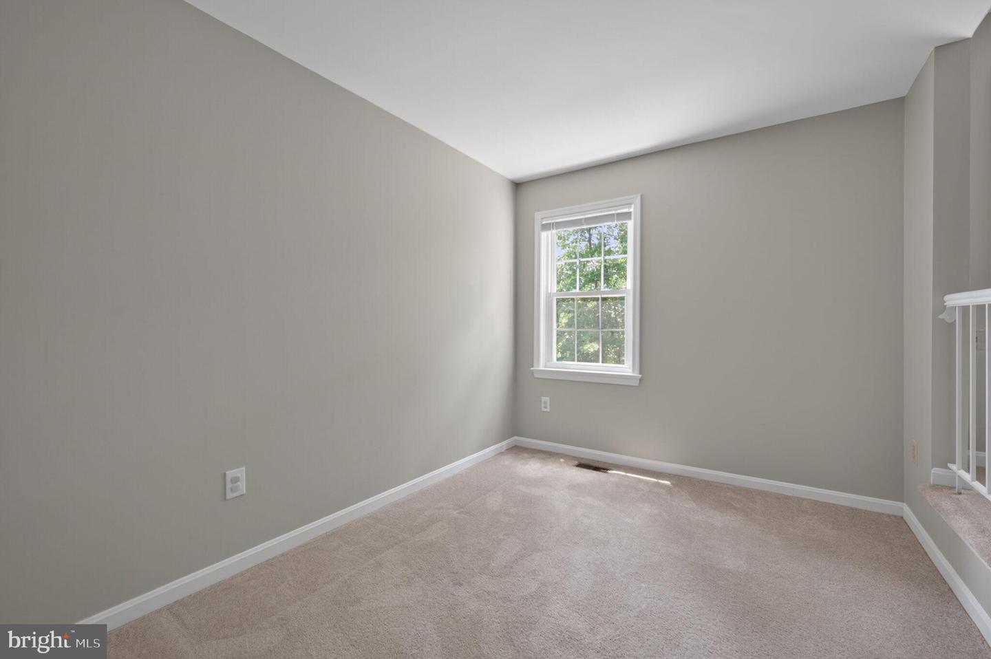 4360 SILAS HUTCHINSON DR, CHANTILLY, Virginia 20151, 4 Bedrooms Bedrooms, ,2 BathroomsBathrooms,Residential,For sale,4360 SILAS HUTCHINSON DR,VAFX2250186 MLS # VAFX2250186
