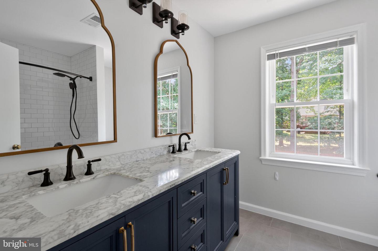 4360 SILAS HUTCHINSON DR, CHANTILLY, Virginia 20151, 4 Bedrooms Bedrooms, ,2 BathroomsBathrooms,Residential,For sale,4360 SILAS HUTCHINSON DR,VAFX2250186 MLS # VAFX2250186