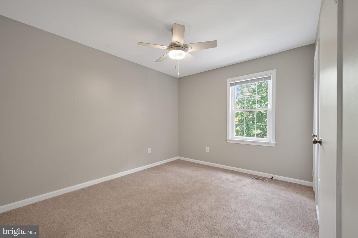 4360 SILAS HUTCHINSON DR, CHANTILLY, Virginia 20151, 4 Bedrooms Bedrooms, ,2 BathroomsBathrooms,Residential,For sale,4360 SILAS HUTCHINSON DR,VAFX2250186 MLS # VAFX2250186