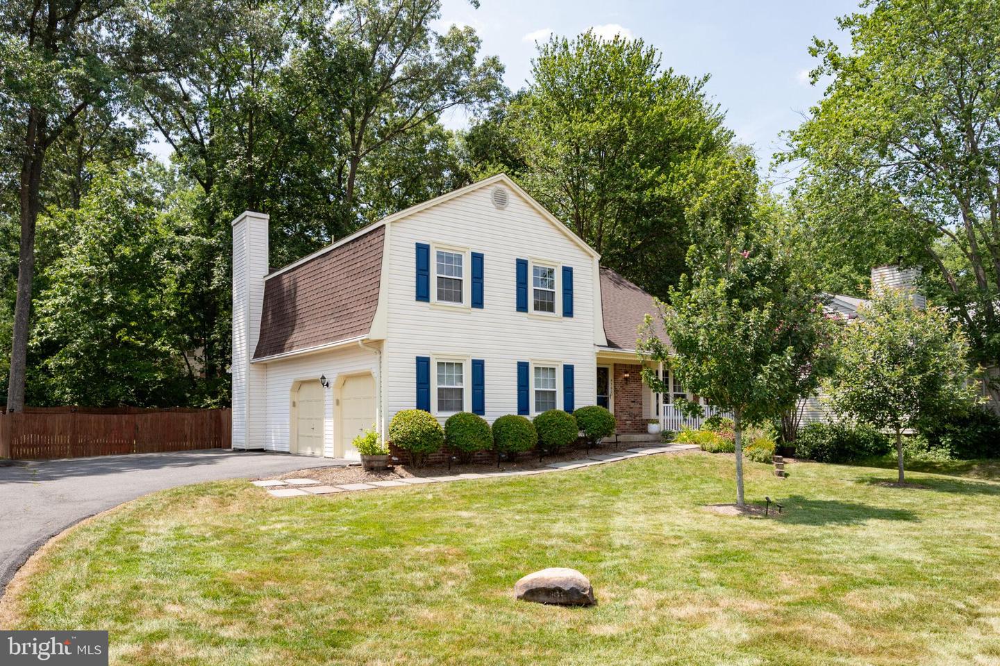 4360 SILAS HUTCHINSON DR, CHANTILLY, Virginia 20151, 4 Bedrooms Bedrooms, ,2 BathroomsBathrooms,Residential,For sale,4360 SILAS HUTCHINSON DR,VAFX2250186 MLS # VAFX2250186