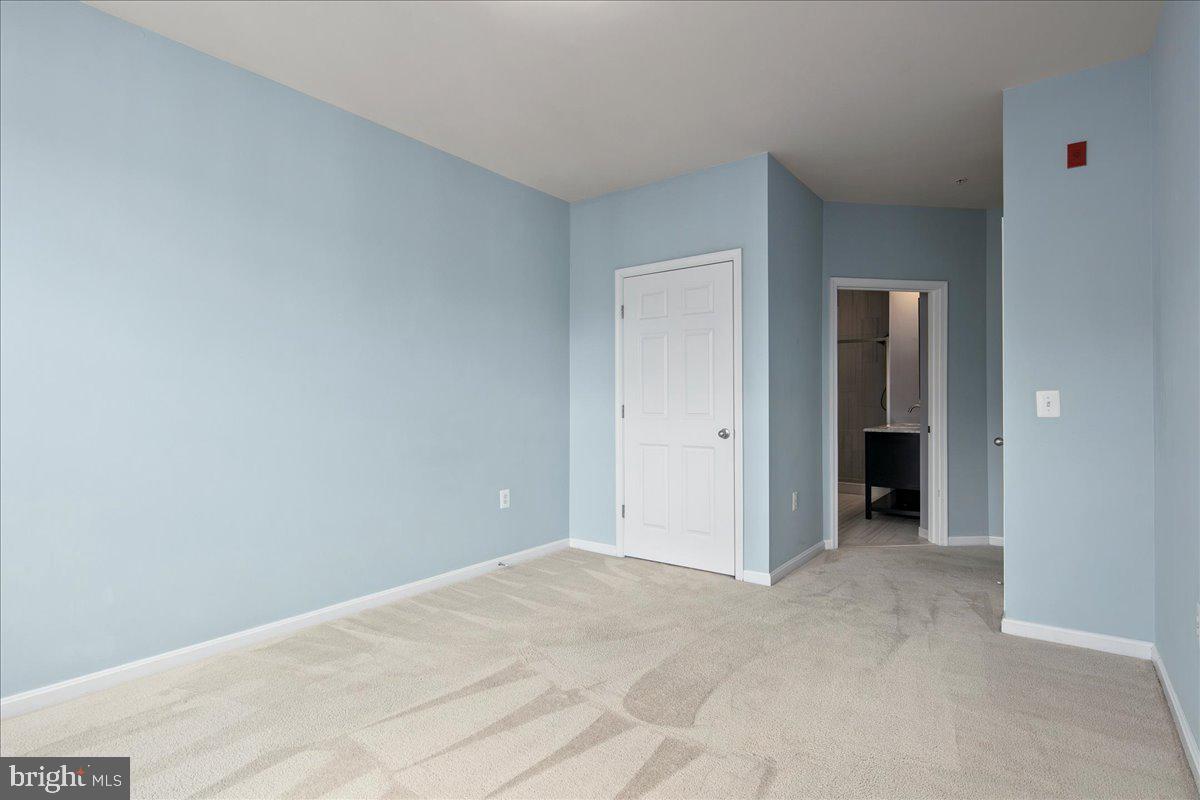 2465 ARMY NAVY DR #1-302, ARLINGTON, Virginia 22206, 2 Bedrooms Bedrooms, ,2 BathroomsBathrooms,Residential,For sale,2465 ARMY NAVY DR #1-302,VAAR2059906 MLS # VAAR2059906