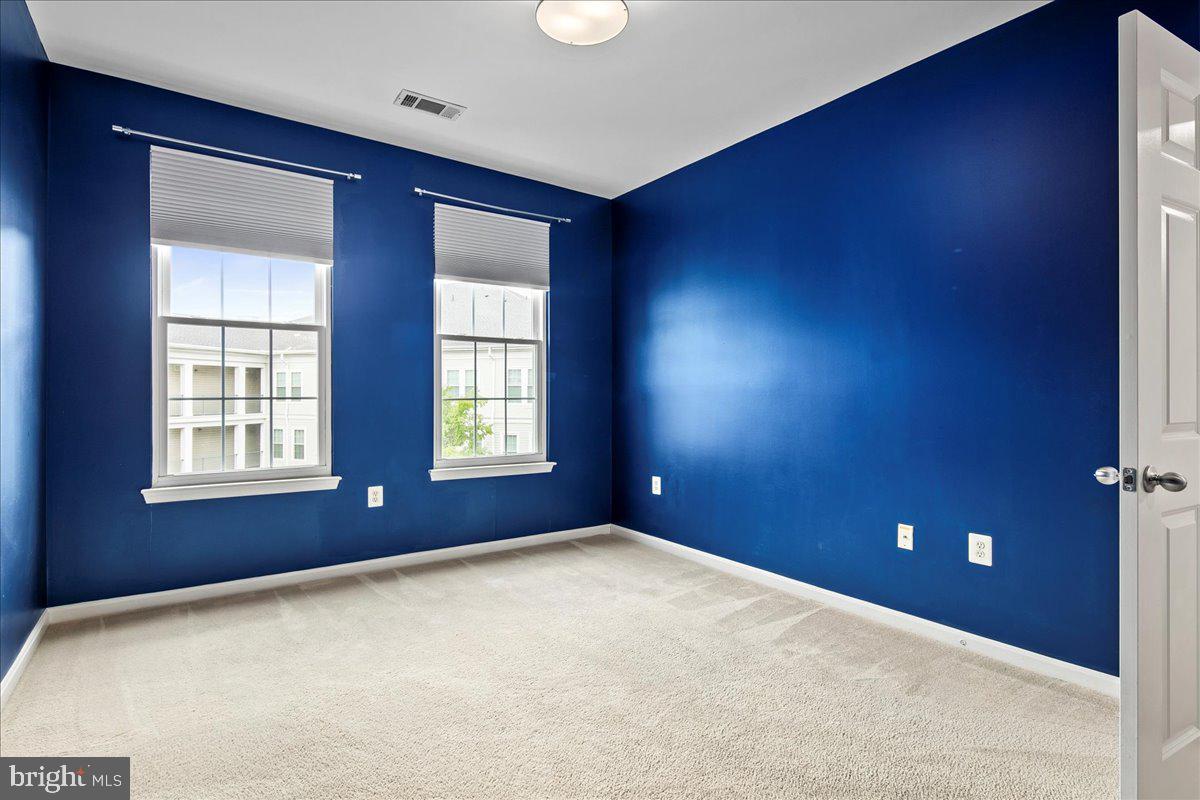 2465 ARMY NAVY DR #1-302, ARLINGTON, Virginia 22206, 2 Bedrooms Bedrooms, ,2 BathroomsBathrooms,Residential,For sale,2465 ARMY NAVY DR #1-302,VAAR2059906 MLS # VAAR2059906