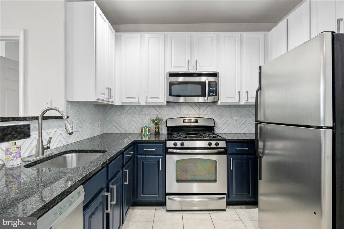 2465 ARMY NAVY DR #1-302, ARLINGTON, Virginia 22206, 2 Bedrooms Bedrooms, ,2 BathroomsBathrooms,Residential,For sale,2465 ARMY NAVY DR #1-302,VAAR2059906 MLS # VAAR2059906