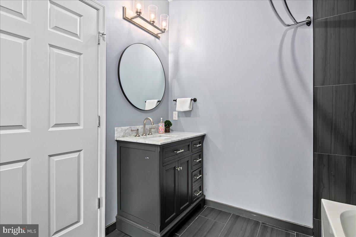 2465 ARMY NAVY DR #1-302, ARLINGTON, Virginia 22206, 2 Bedrooms Bedrooms, ,2 BathroomsBathrooms,Residential,For sale,2465 ARMY NAVY DR #1-302,VAAR2059906 MLS # VAAR2059906