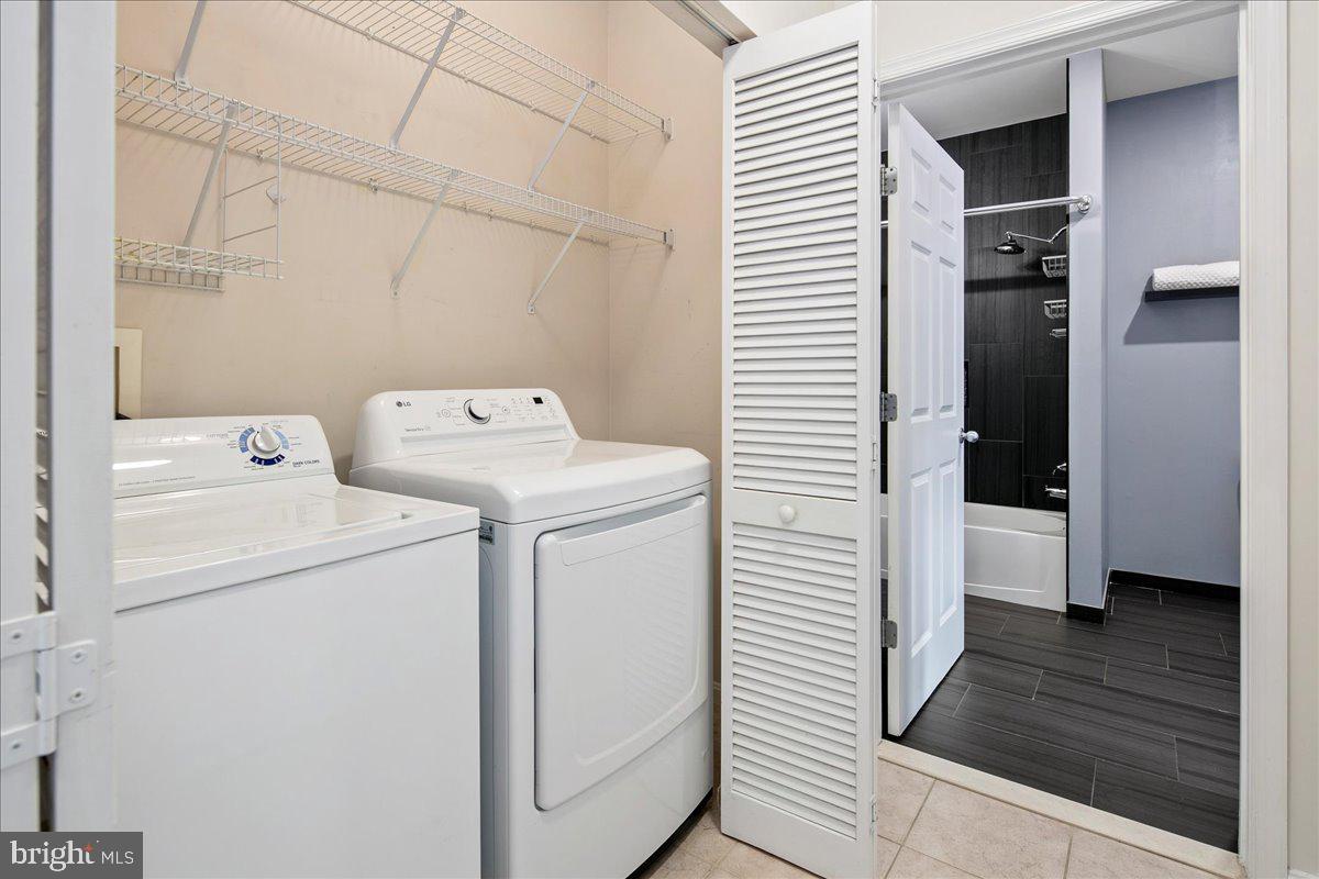 2465 ARMY NAVY DR #1-302, ARLINGTON, Virginia 22206, 2 Bedrooms Bedrooms, ,2 BathroomsBathrooms,Residential,For sale,2465 ARMY NAVY DR #1-302,VAAR2059906 MLS # VAAR2059906