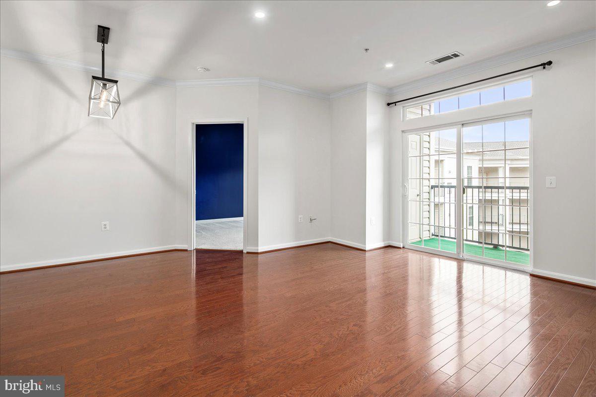 2465 ARMY NAVY DR #1-302, ARLINGTON, Virginia 22206, 2 Bedrooms Bedrooms, ,2 BathroomsBathrooms,Residential,For sale,2465 ARMY NAVY DR #1-302,VAAR2059906 MLS # VAAR2059906