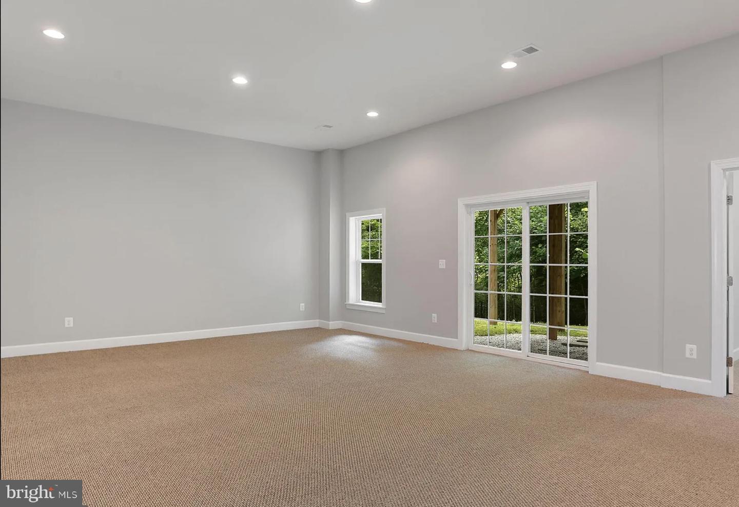 1294 SCOTTS RUN RD, MCLEAN, Virginia 22102, 6 Bedrooms Bedrooms, ,5 BathroomsBathrooms,Residential,For sale,1294 SCOTTS RUN RD,VAFX2252506 MLS # VAFX2252506