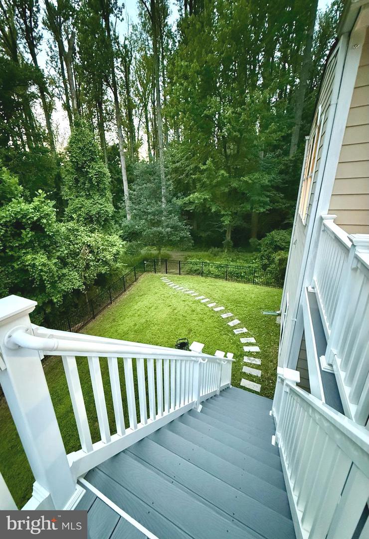 1294 SCOTTS RUN RD, MCLEAN, Virginia 22102, 6 Bedrooms Bedrooms, ,5 BathroomsBathrooms,Residential,For sale,1294 SCOTTS RUN RD,VAFX2252506 MLS # VAFX2252506