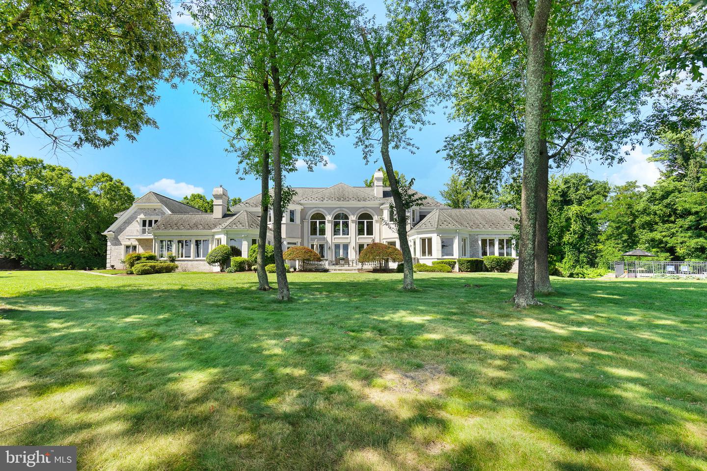 11195 GUNSTON, LORTON, Virginia 22079, 7 Bedrooms Bedrooms, ,7 BathroomsBathrooms,Residential,For sale,11195 GUNSTON,VAFX2252722 MLS # VAFX2252722