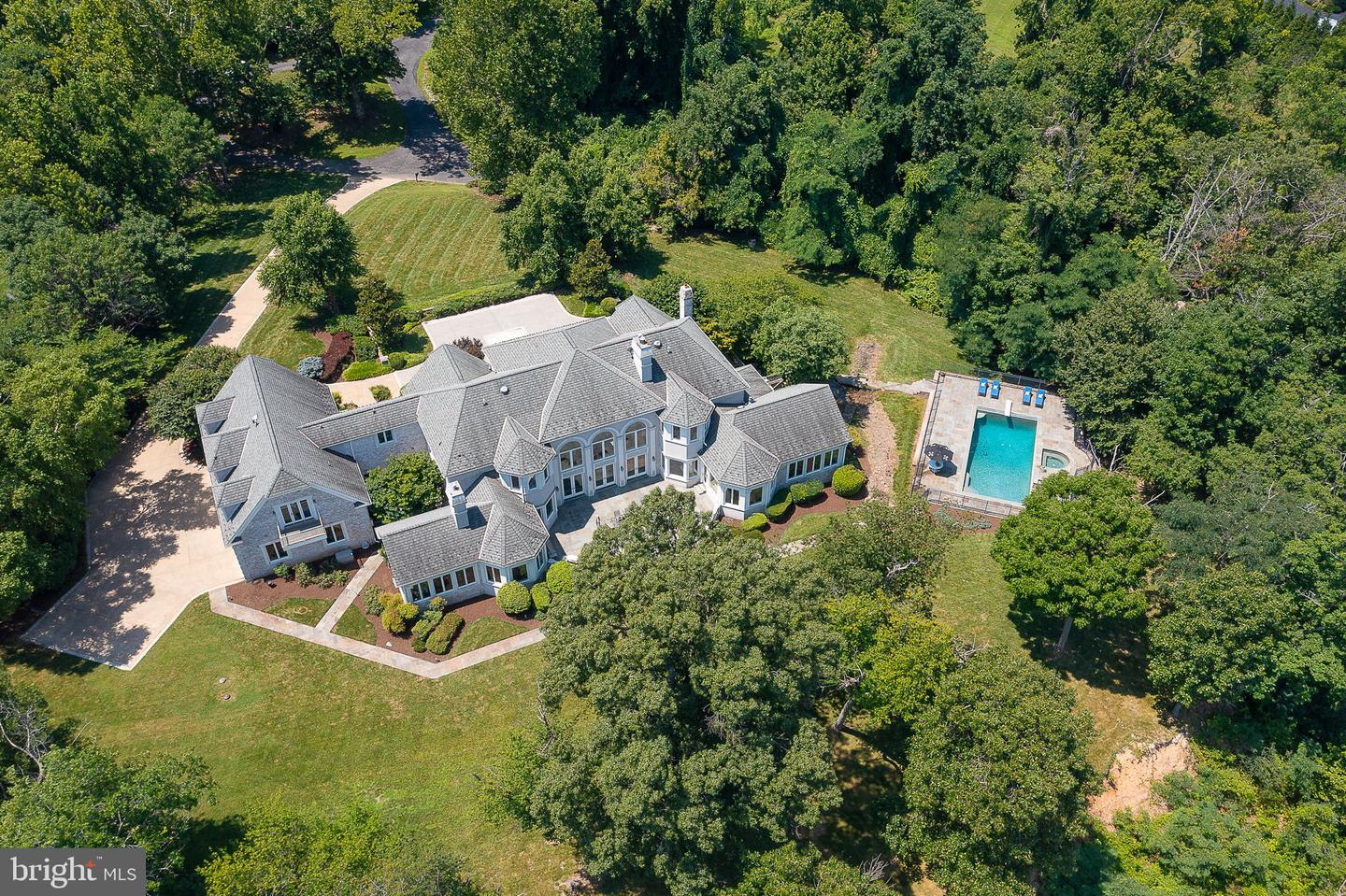 11195 GUNSTON, LORTON, Virginia 22079, 7 Bedrooms Bedrooms, ,7 BathroomsBathrooms,Residential,For sale,11195 GUNSTON,VAFX2252722 MLS # VAFX2252722