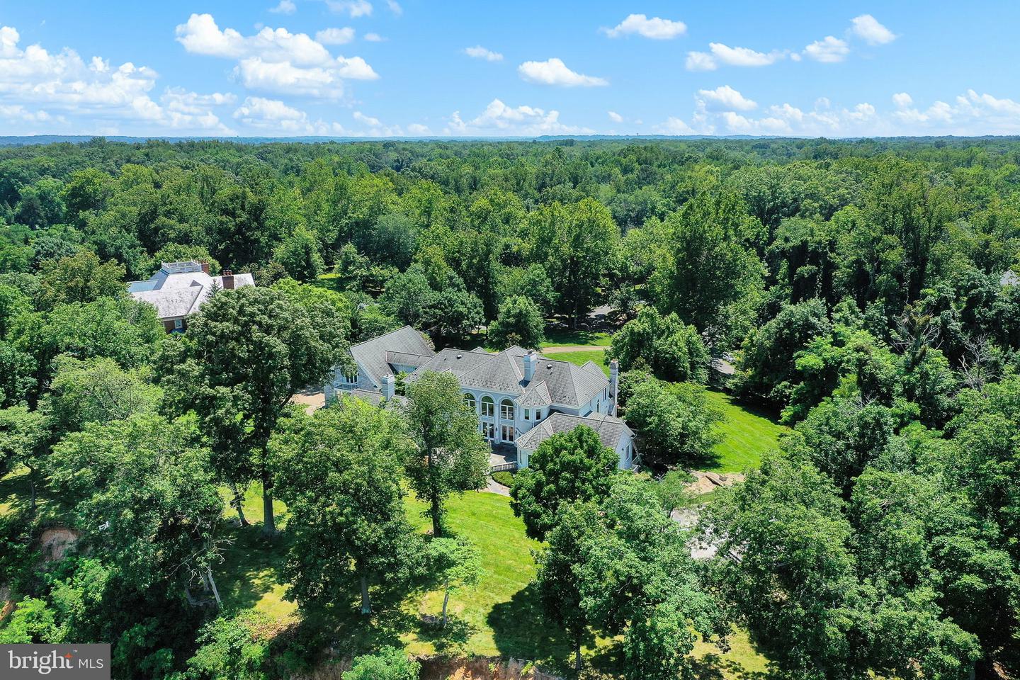 11195 GUNSTON, LORTON, Virginia 22079, 7 Bedrooms Bedrooms, ,7 BathroomsBathrooms,Residential,For sale,11195 GUNSTON,VAFX2252722 MLS # VAFX2252722