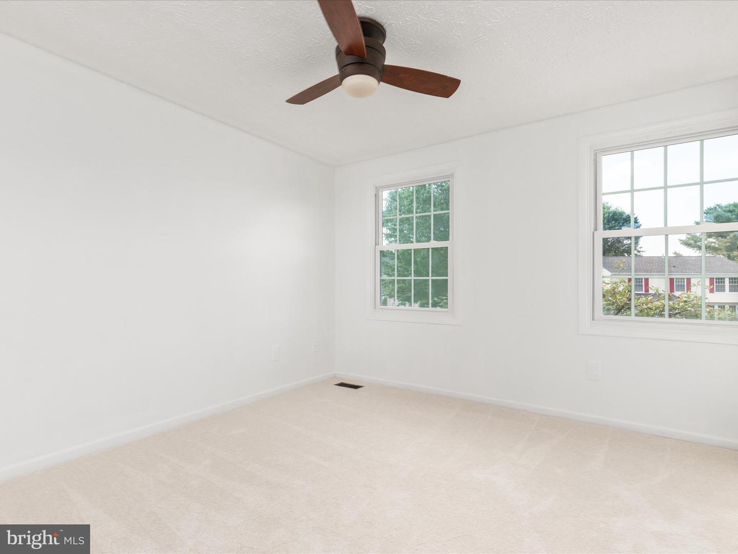 13017 NEW PARKLAND DR, HERNDON, Virginia 20171, 4 Bedrooms Bedrooms, ,3 BathroomsBathrooms,Residential,For sale,13017 NEW PARKLAND DR,VAFX2253588 MLS # VAFX2253588